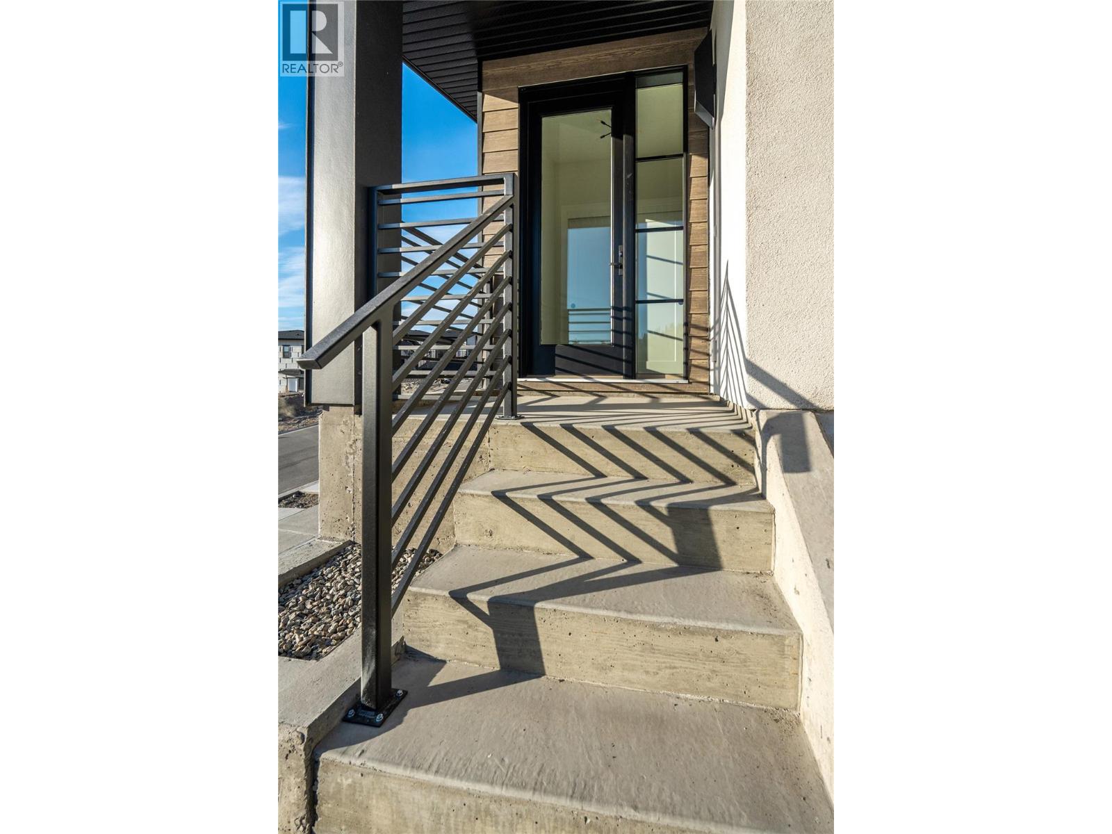 1100 Antler Drive Unit# 102, Penticton, British Columbia  V2A 0C9 - Photo 4 - 10375010