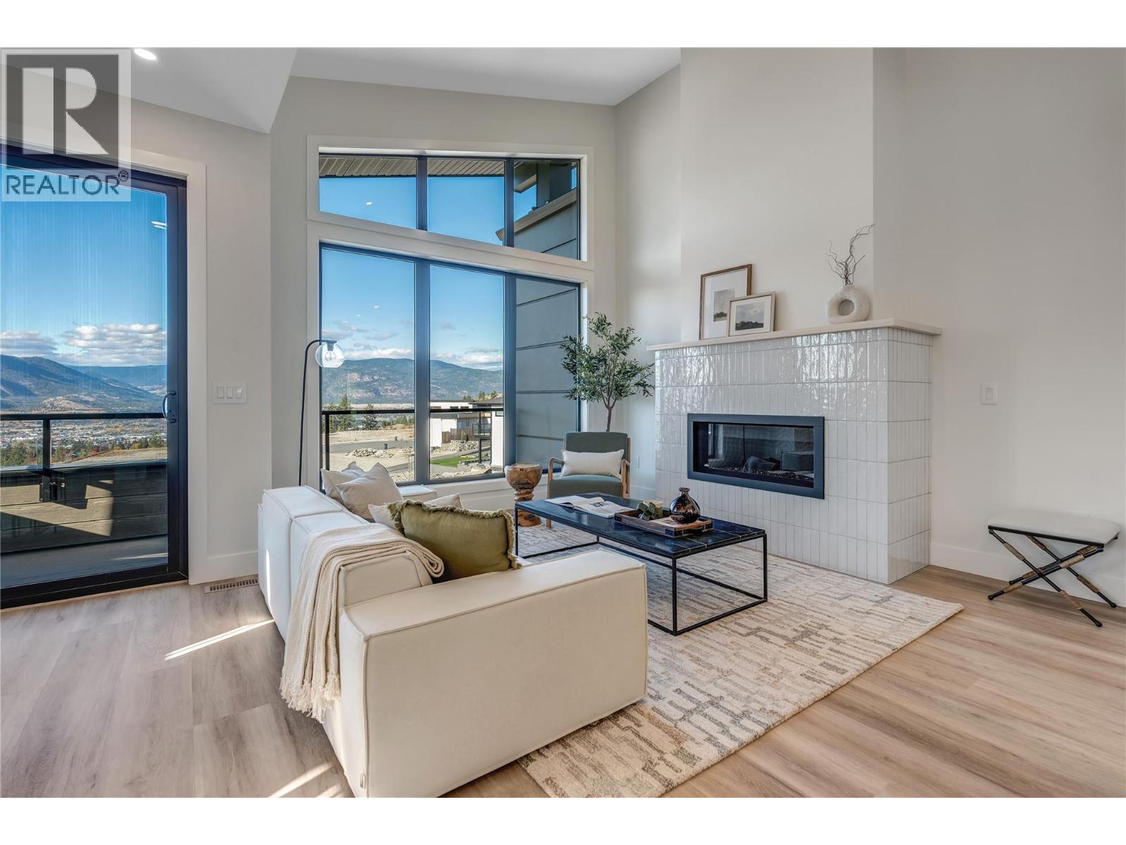 1100 Antler Drive Unit# 102, Penticton, British Columbia  V2A 0C9 - Photo 5 - 10375010