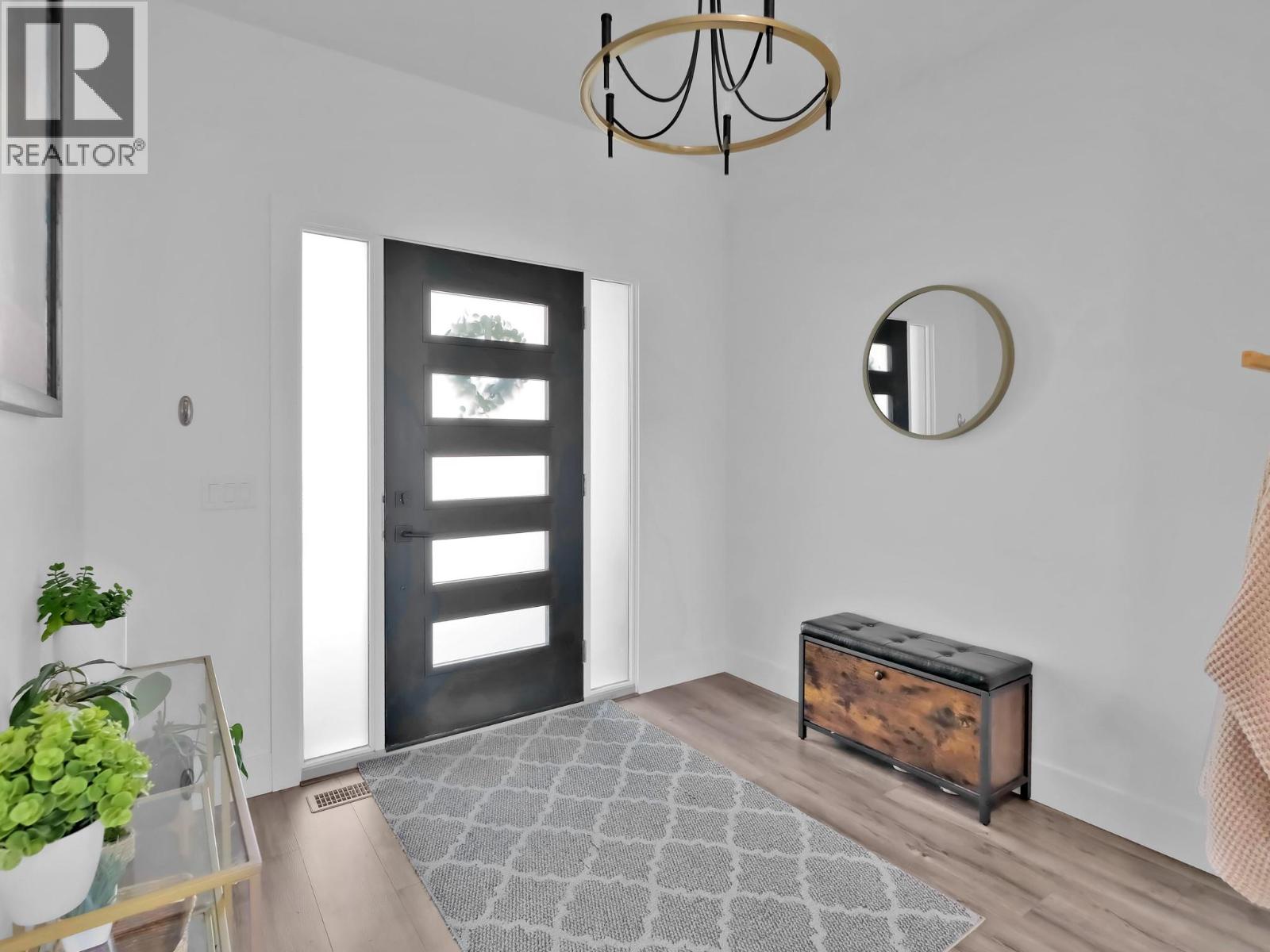 767 Acadia Street, Kelowna, British Columbia  V1V 0A8 - Photo 2 - 10374885