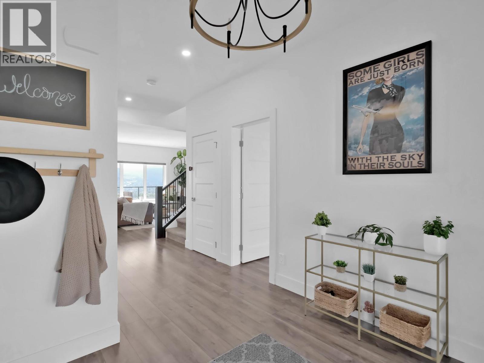 767 Acadia Street, Kelowna, British Columbia  V1V 0A8 - Photo 3 - 10374885
