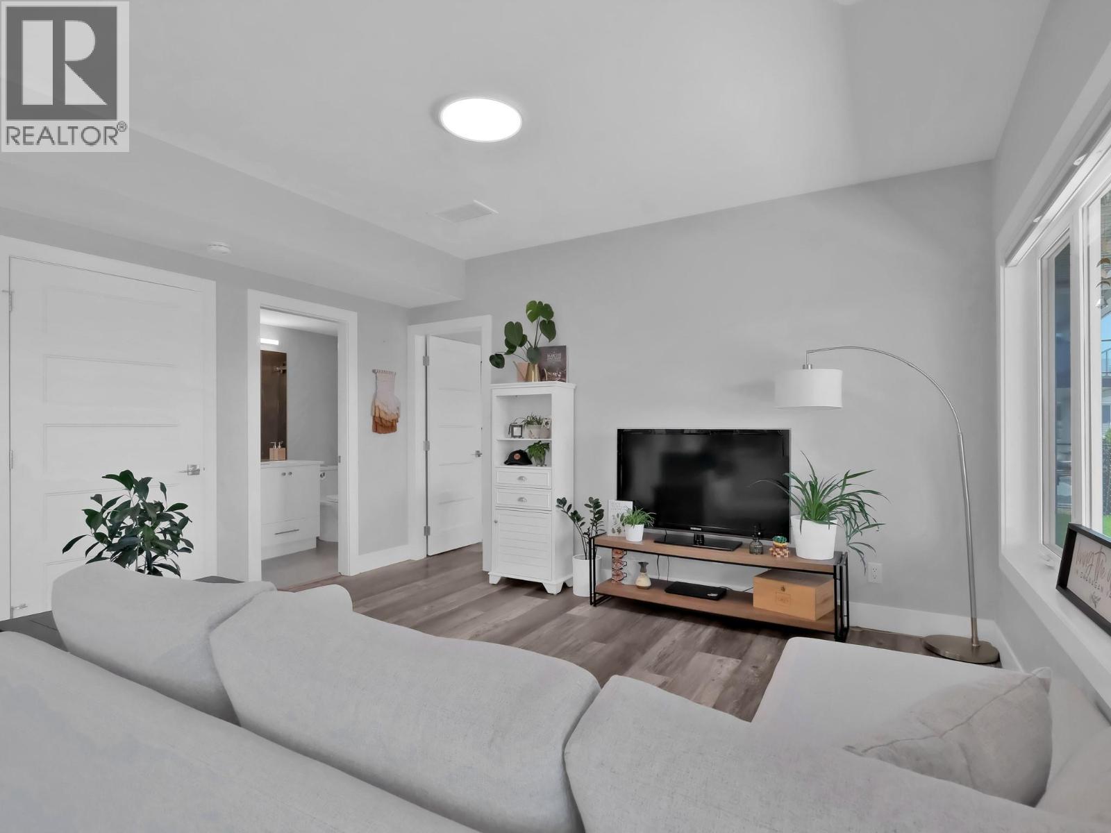 767 Acadia Street, Kelowna, British Columbia  V1V 0A8 - Photo 37 - 10374885