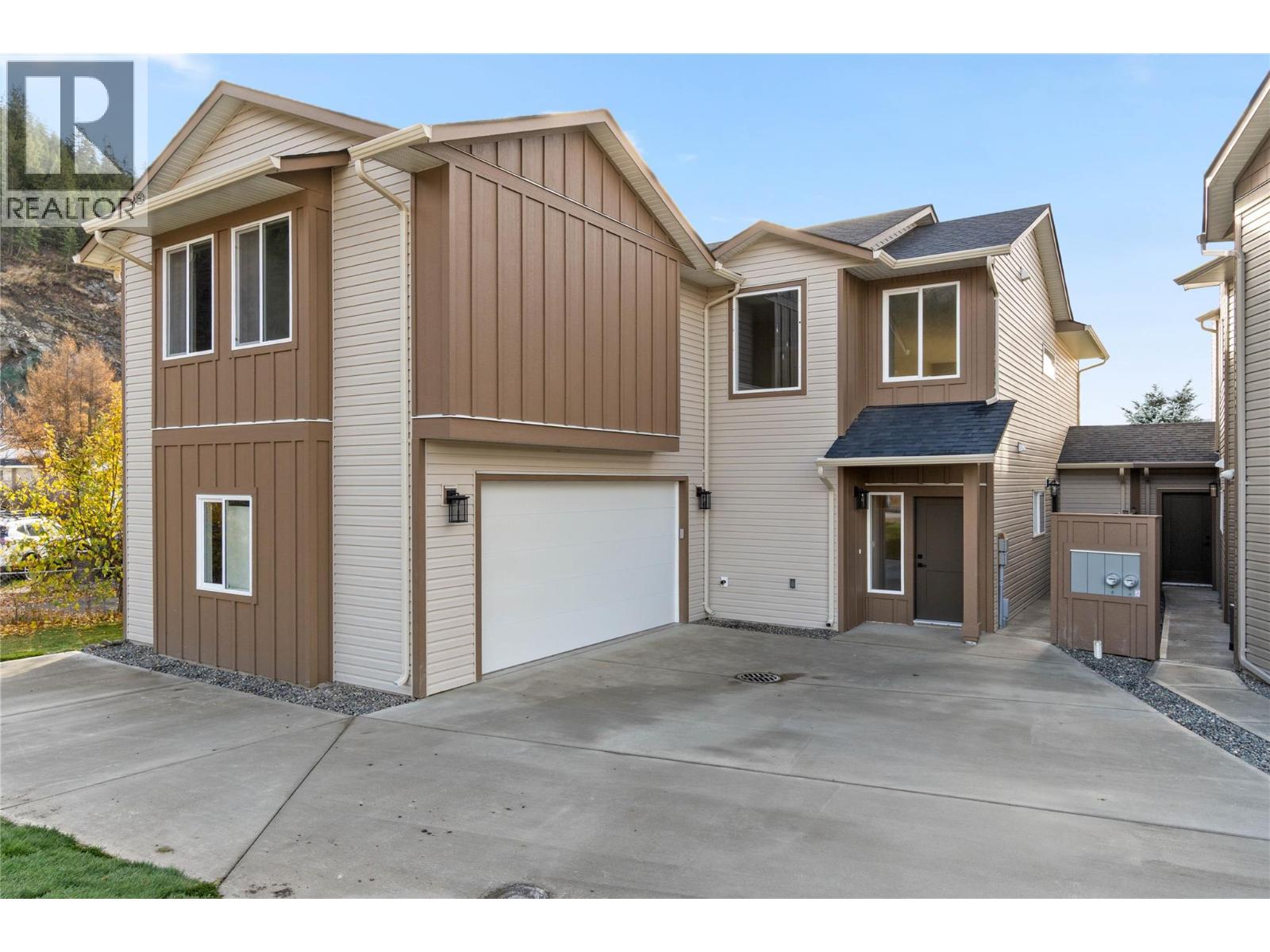 300 BROOKE Drive, chase, British Columbia