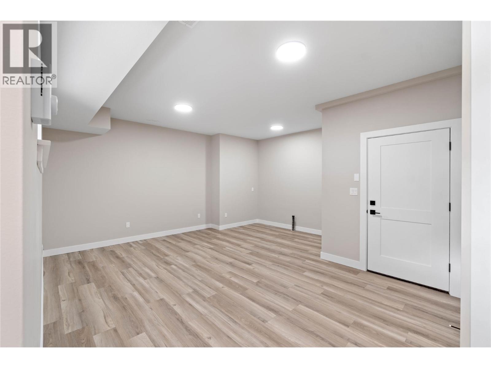 300 Brooke Drive, Chase, British Columbia  V0E 1M0 - Photo 5 - 10375026