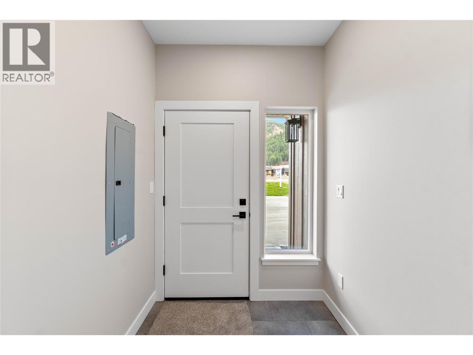 300 Brooke Drive, Chase, British Columbia  V0E 1M0 - Photo 6 - 10375026