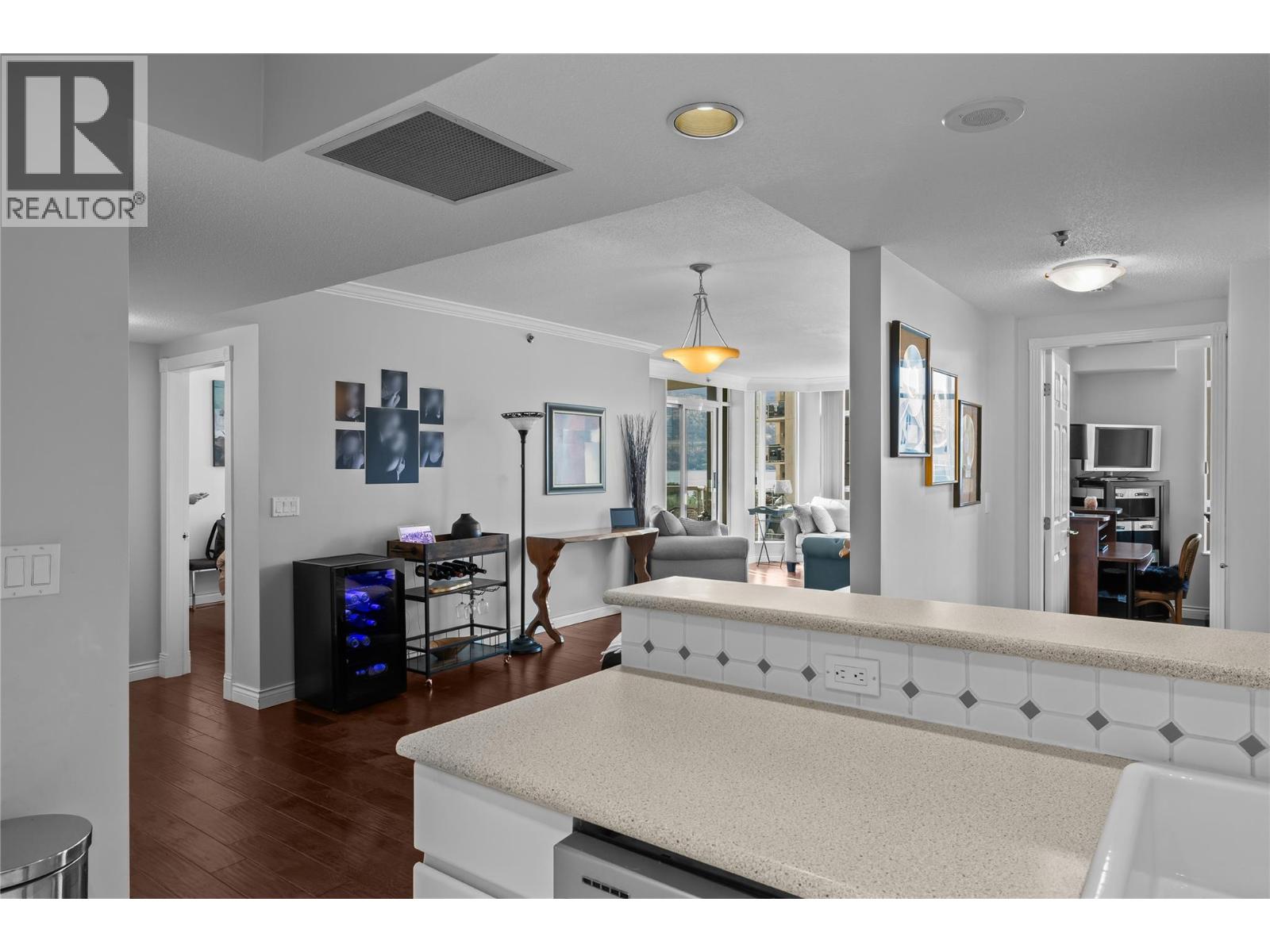 1152 Sunset Drive Unit# 706, Kelowna, British Columbia  V1Y 9R7 - Photo 6 - 10375001