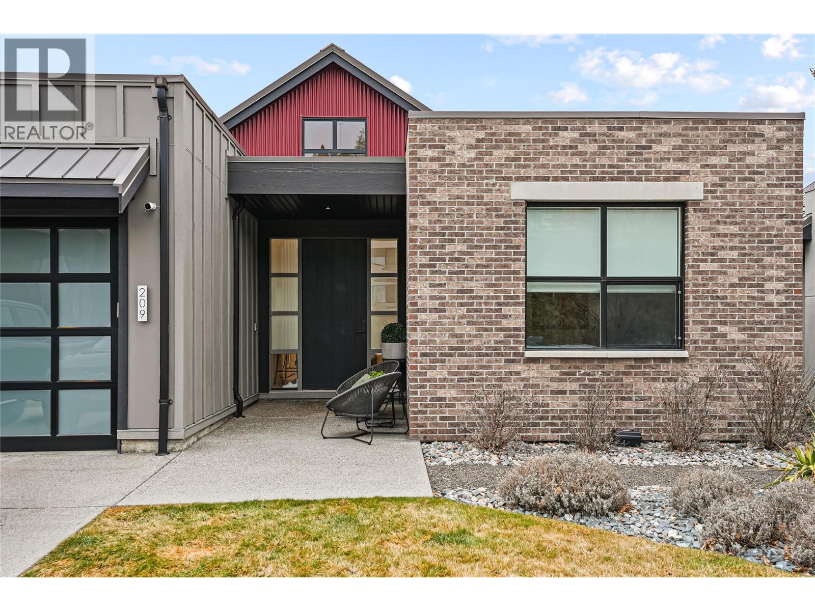 209 Ashcroft Place, Vernon, British Columbia  V1H 2M1 - Photo 2 - 10374515