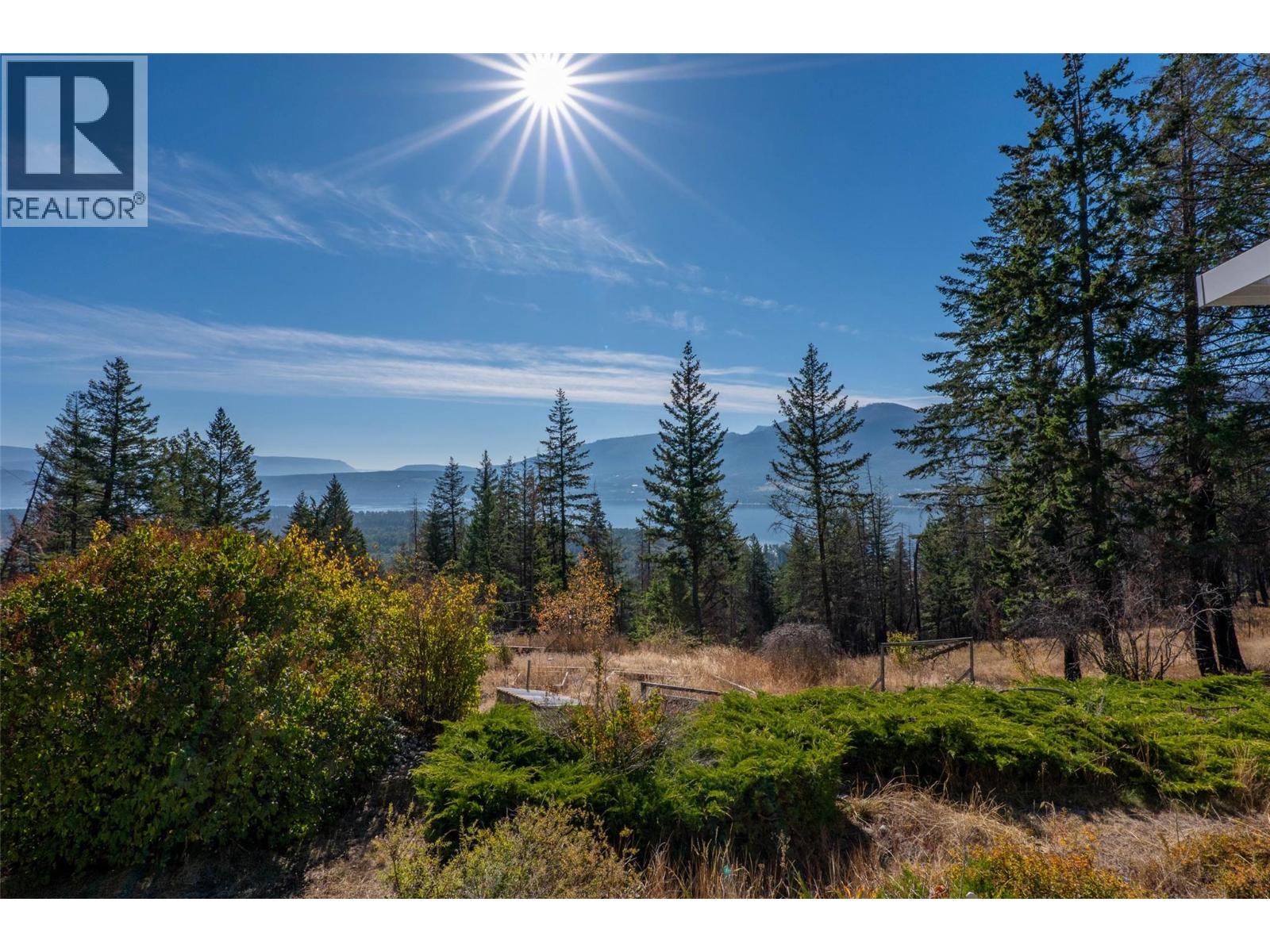 1722 Lee Creek Drive, Lee Creek, British Columbia  V0E 1M4 - Photo 14 - 10375074
