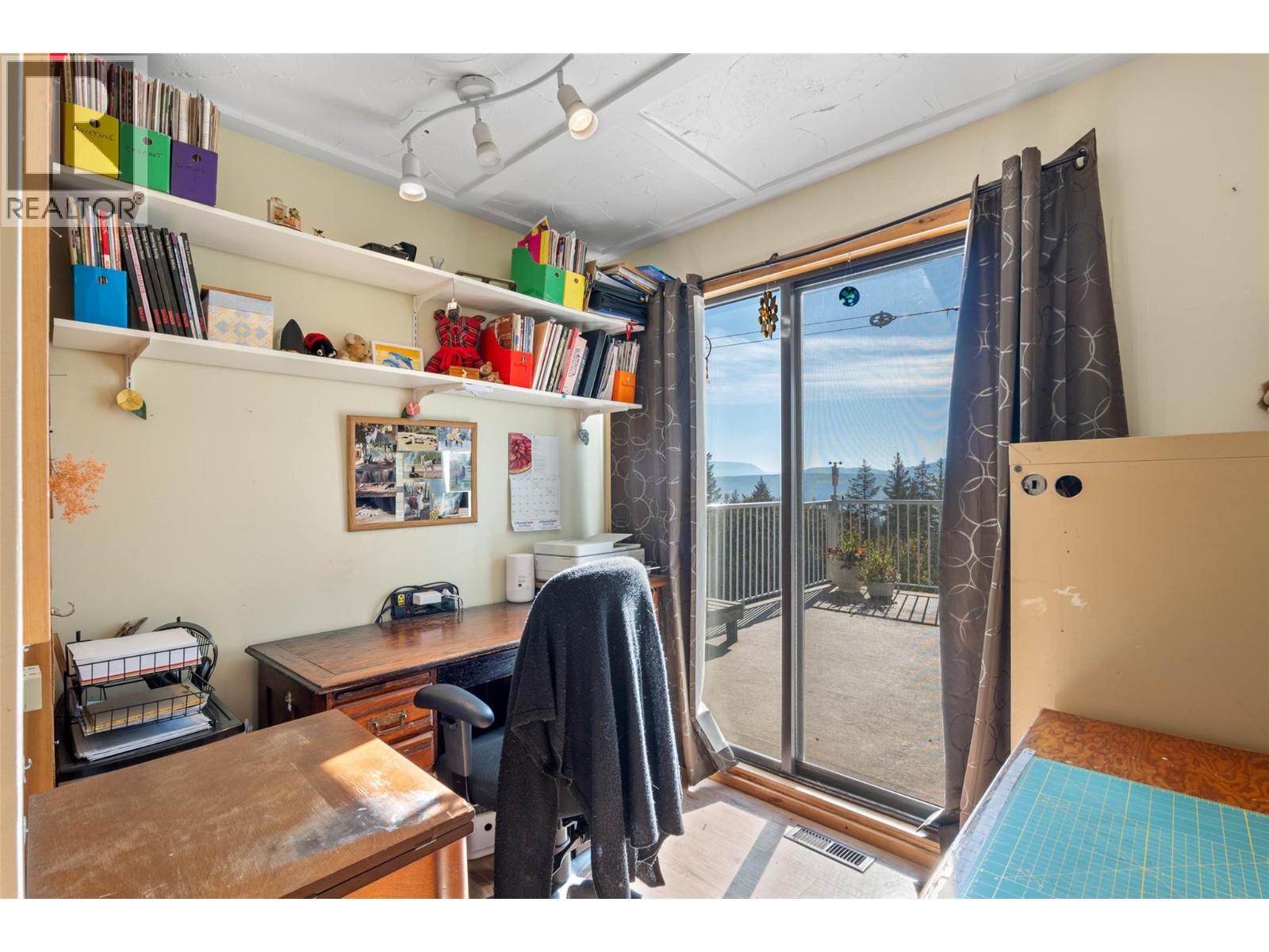 1722 Lee Creek Drive, Lee Creek, British Columbia  V0E 1M4 - Photo 16 - 10375074