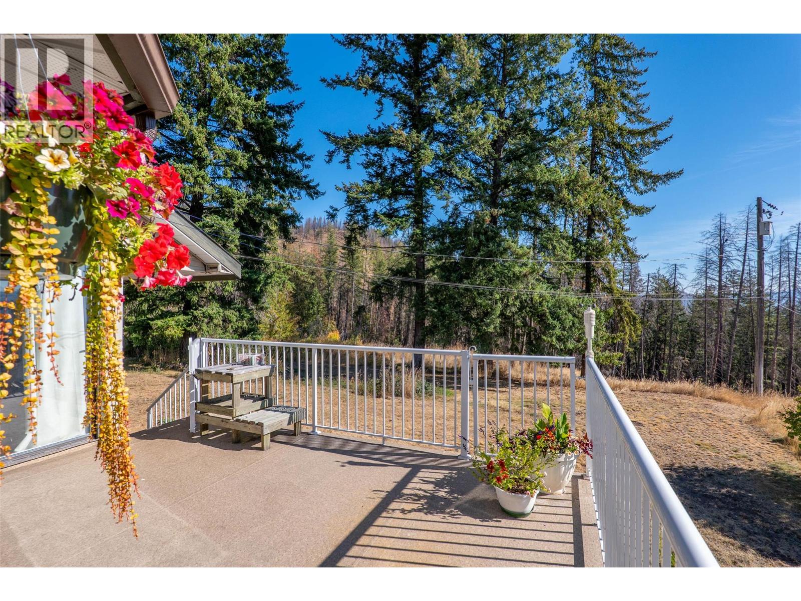 1722 Lee Creek Drive, Lee Creek, British Columbia  V0E 1M4 - Photo 17 - 10375074