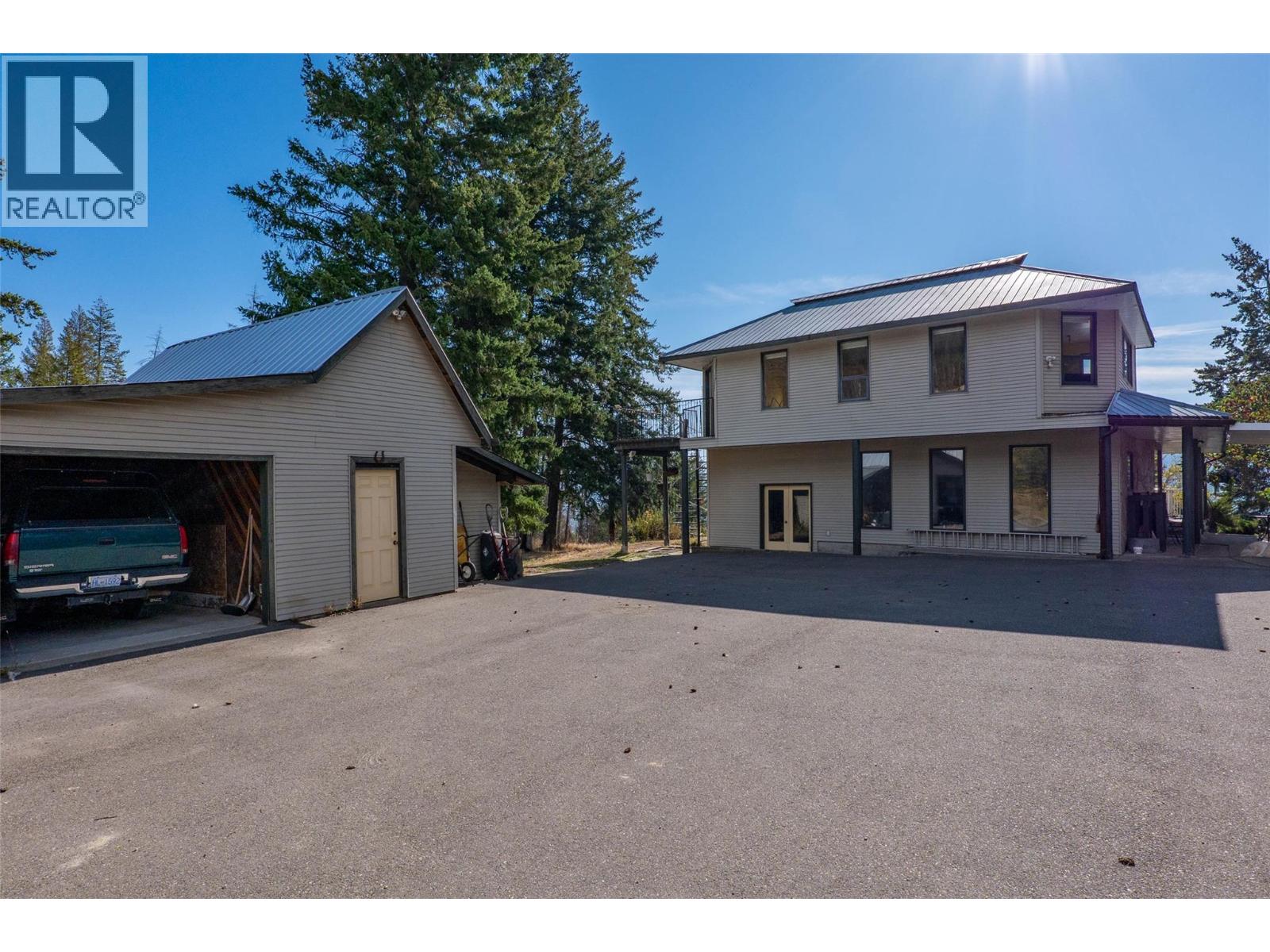 1722 Lee Creek Drive, Lee Creek, British Columbia  V0E 1M4 - Photo 30 - 10375074