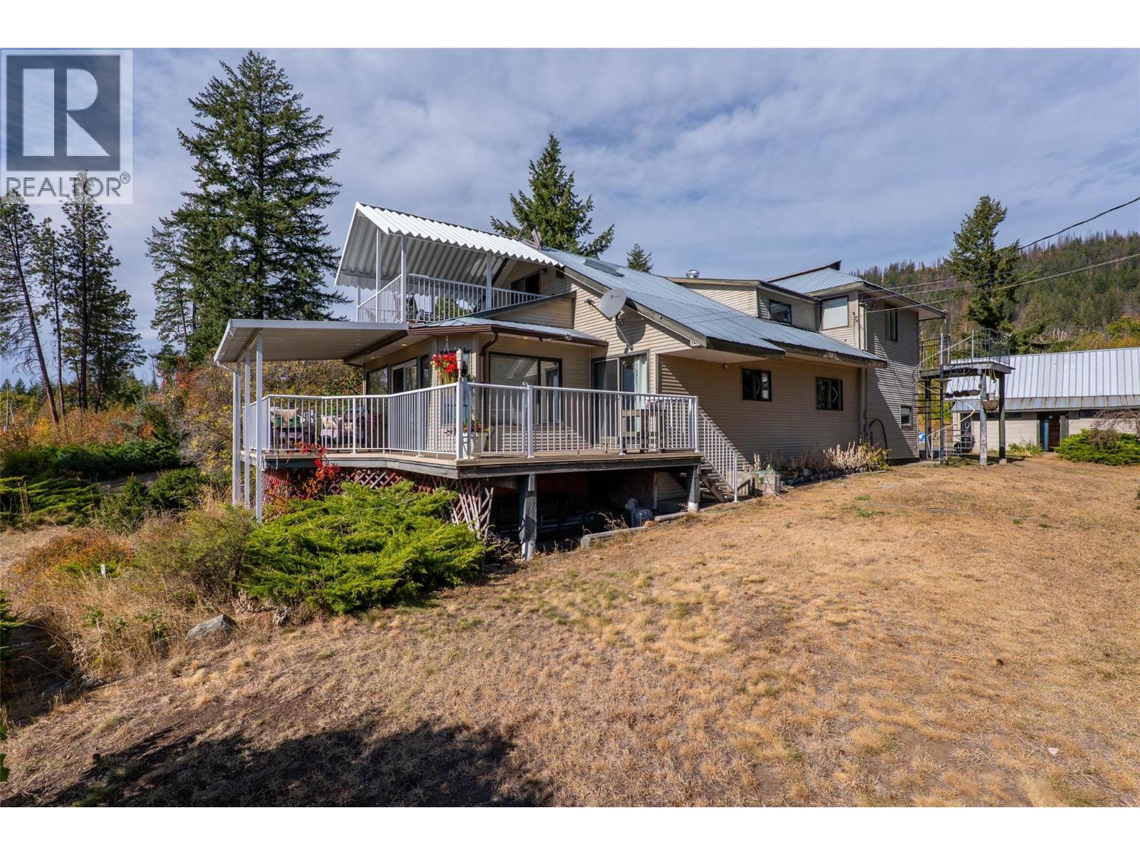 1722 Lee Creek Drive, Lee Creek, British Columbia  V0E 1M4 - Photo 32 - 10375074
