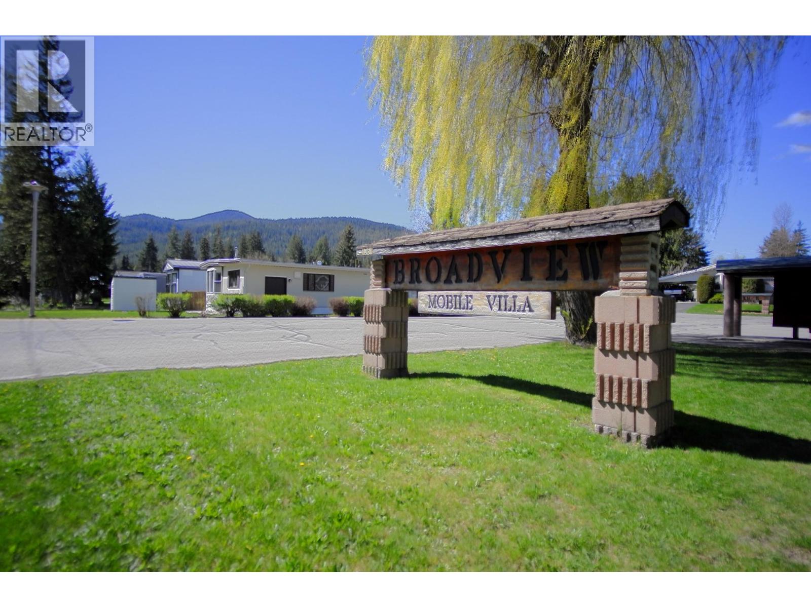 1361 30 Street Se Unit# 1, Salmon Arm, British Columbia  V1E 2N4 - Photo 2 - 10375053