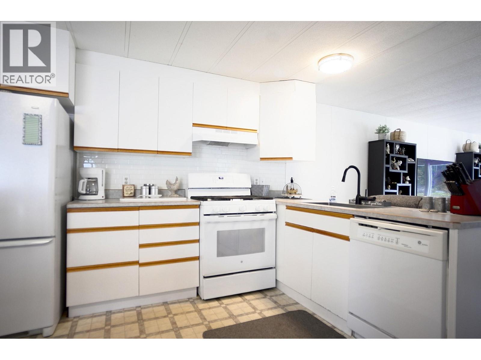 1361 30 Street Se Unit# 1, Salmon Arm, British Columbia  V1E 2N4 - Photo 21 - 10375053