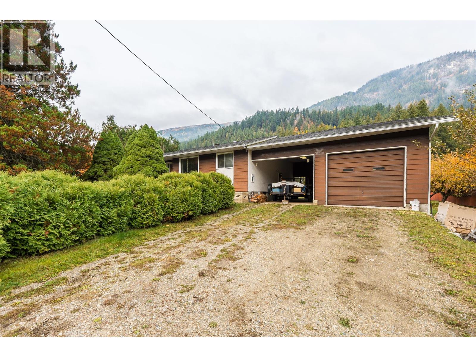 1535 Highway 3a Highway, Thrums, British Columbia  V1N 4M7 - Photo 11 - 10374915