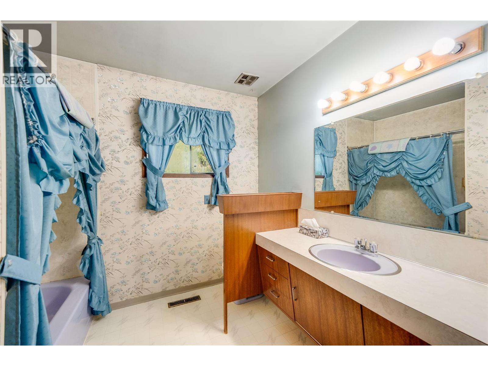 1535 Highway 3a Highway, Thrums, British Columbia  V1N 4M7 - Photo 33 - 10374915