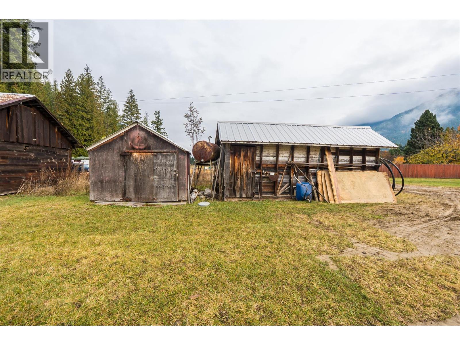 1535 Highway 3a Highway, Thrums, British Columbia  V1N 4M7 - Photo 61 - 10374915