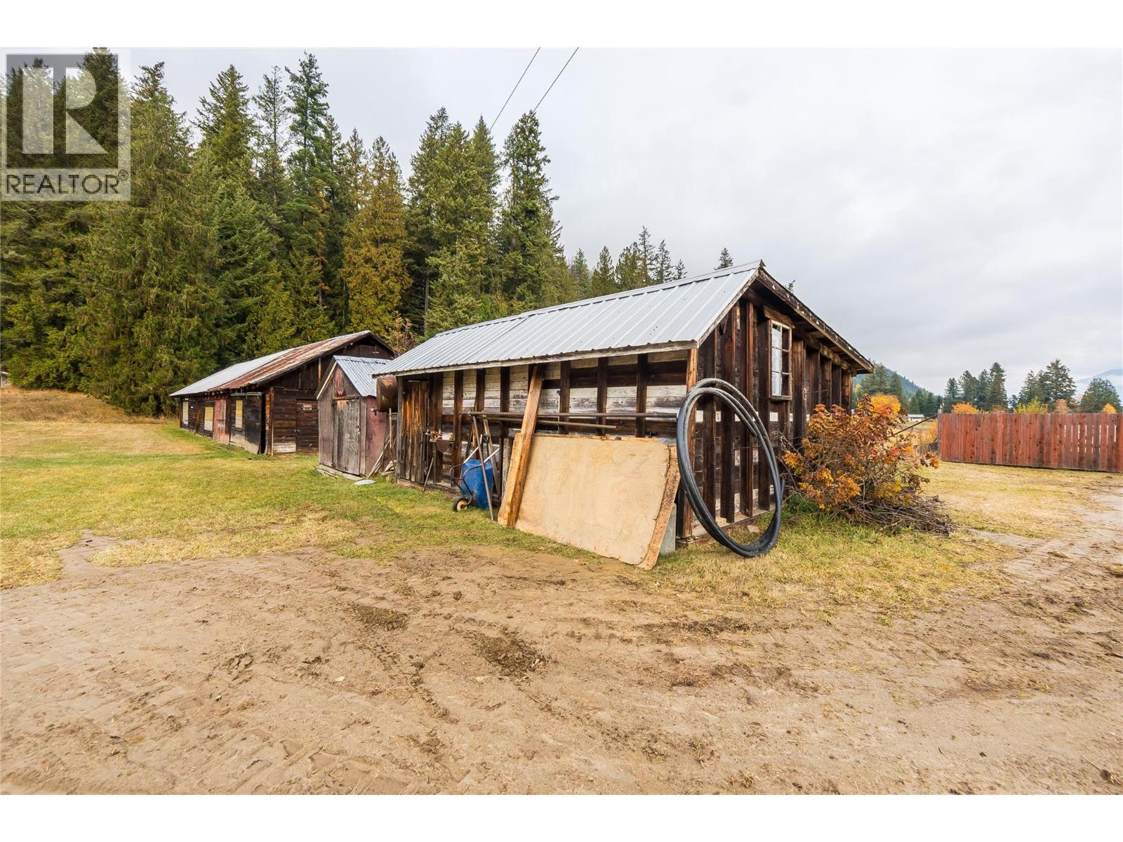 1535 Highway 3a Highway, Thrums, British Columbia  V1N 4M7 - Photo 62 - 10374915