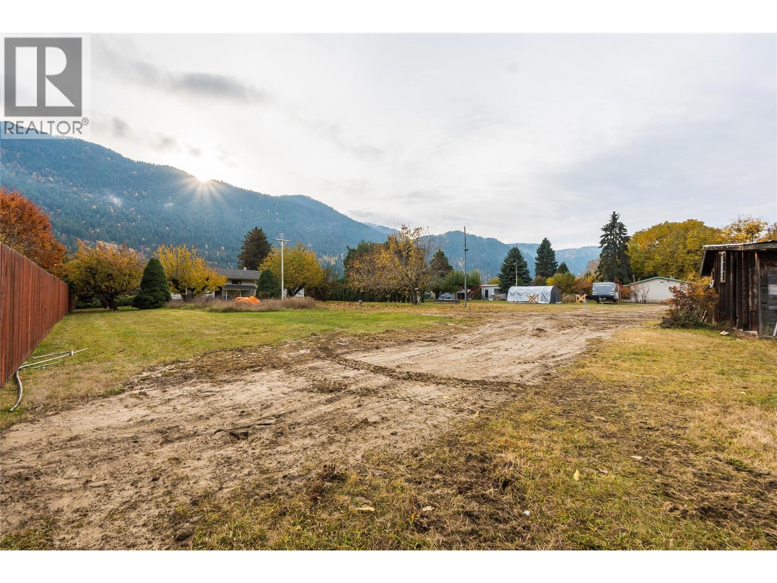 1535 Highway 3a Highway, Thrums, British Columbia  V1N 4M7 - Photo 66 - 10374915
