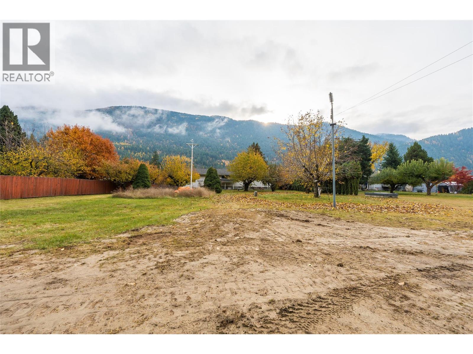 1535 Highway 3a Highway, Thrums, British Columbia  V1N 4M7 - Photo 67 - 10374915