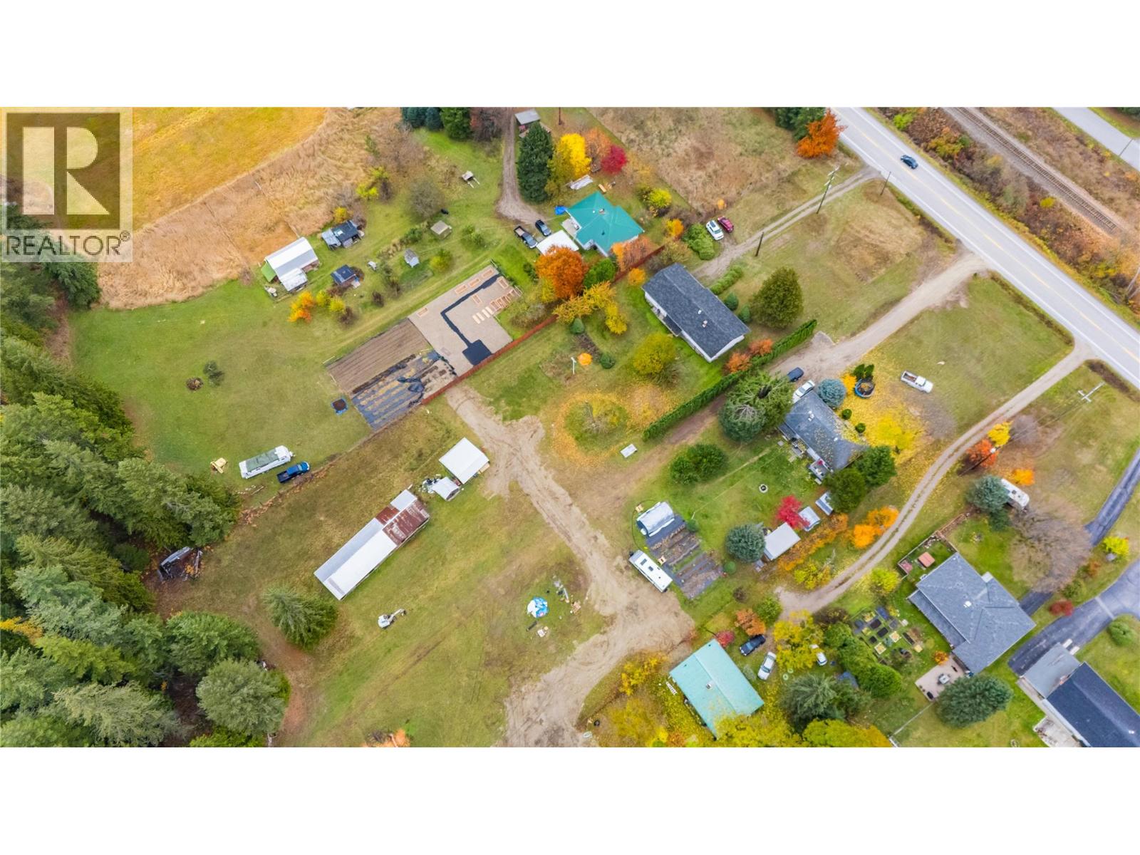 1535 Highway 3a Highway, Thrums, British Columbia  V1N 4M7 - Photo 71 - 10374915