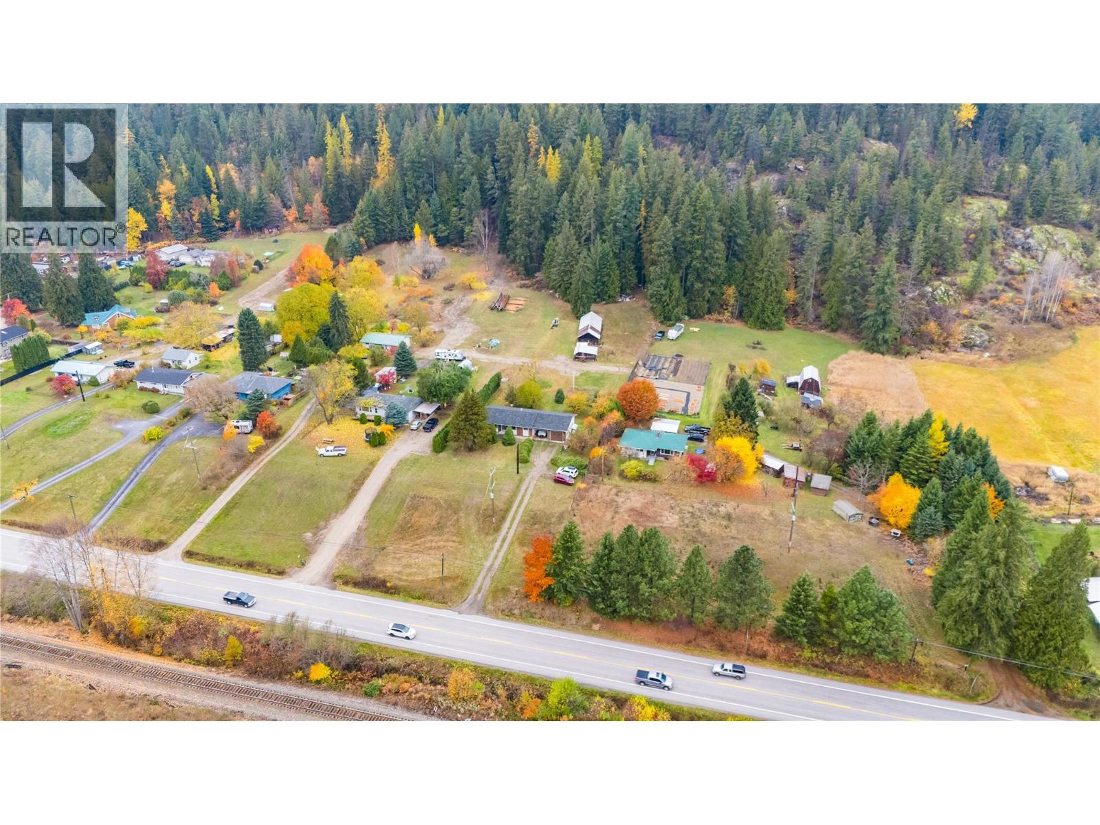 1535 Highway 3a Highway, Thrums, British Columbia  V1N 4M7 - Photo 73 - 10374915