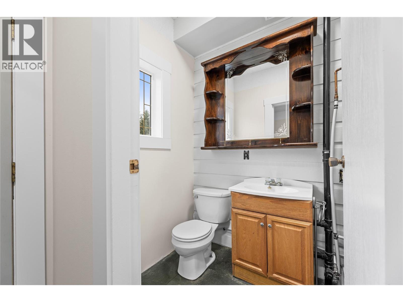 3135 Edes Road, Salmon Arm, British Columbia  V1E 3E9 - Photo 14 - 10375058