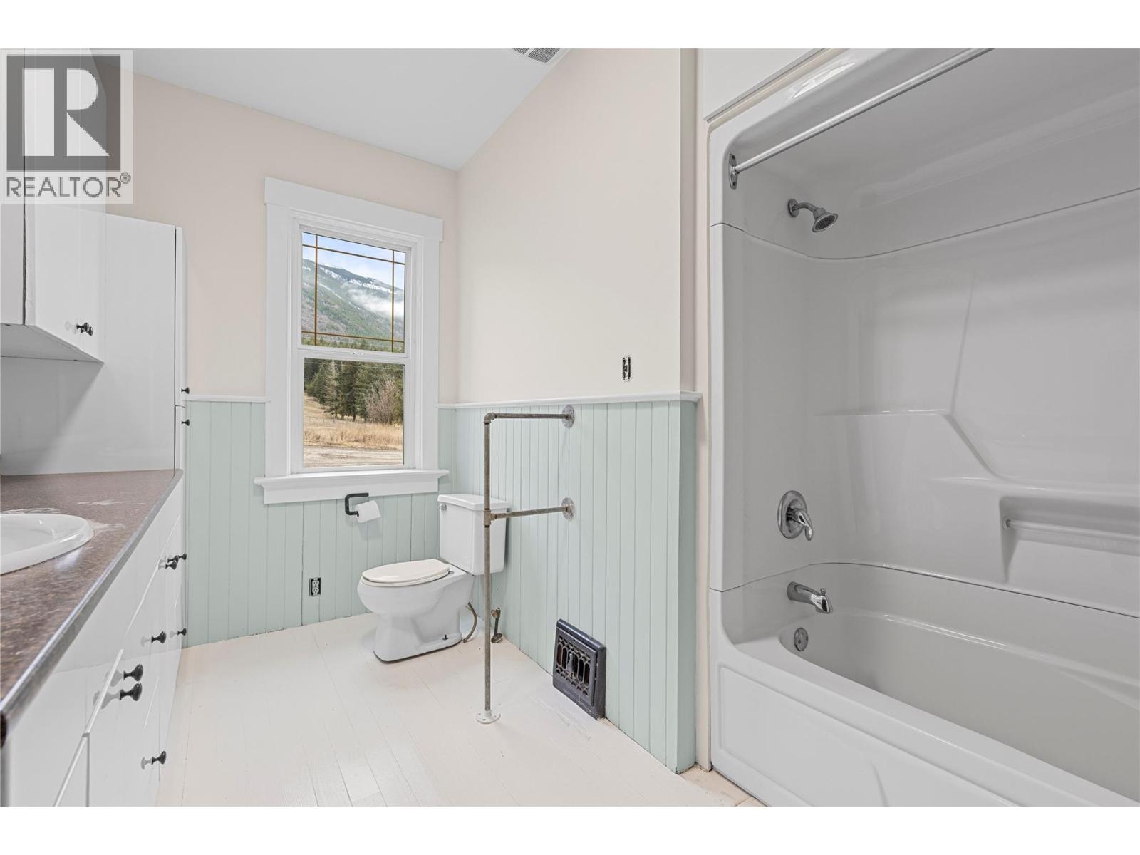 3135 Edes Road, Salmon Arm, British Columbia  V1E 3E9 - Photo 23 - 10375058
