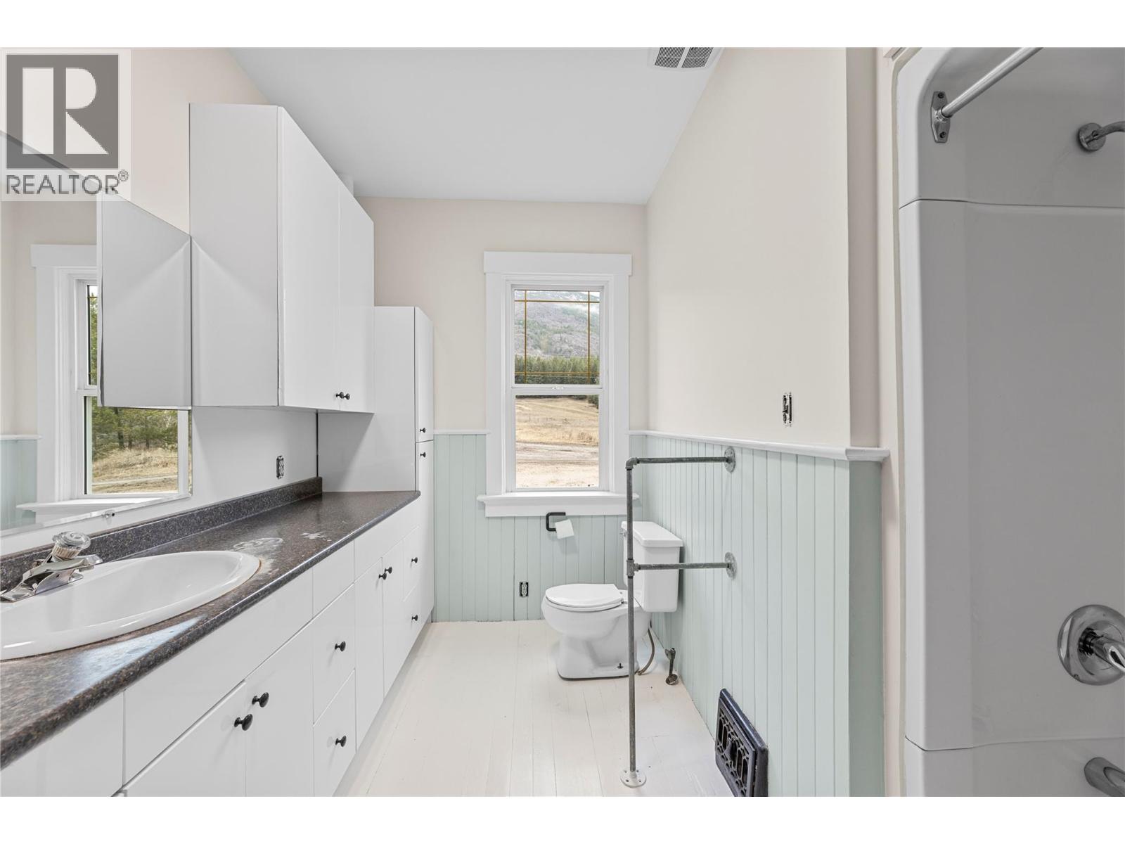 3135 Edes Road, Salmon Arm, British Columbia  V1E 3E9 - Photo 24 - 10375058