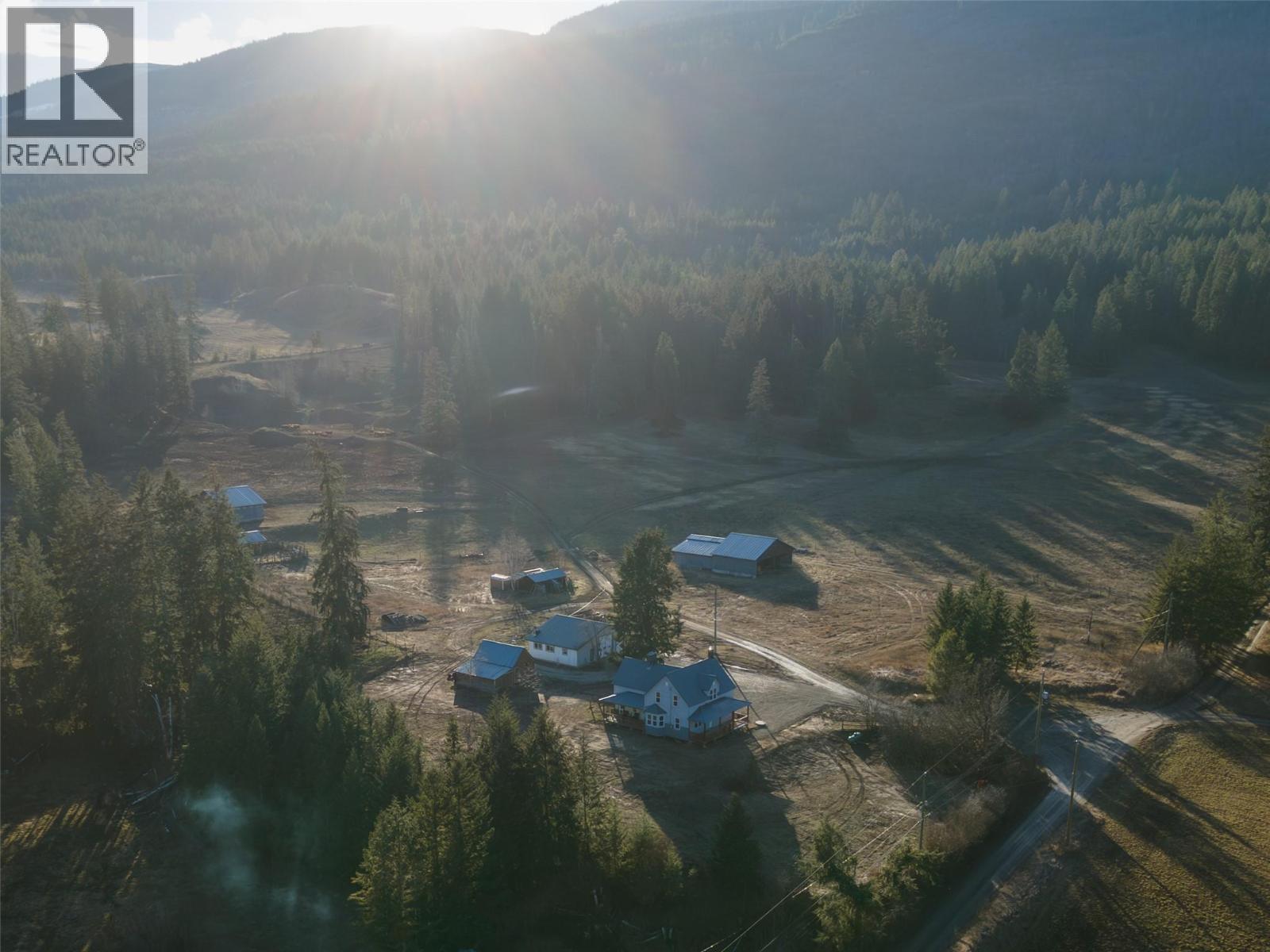 3135 Edes Road, Salmon Arm, British Columbia  V1E 3E9 - Photo 74 - 10375058