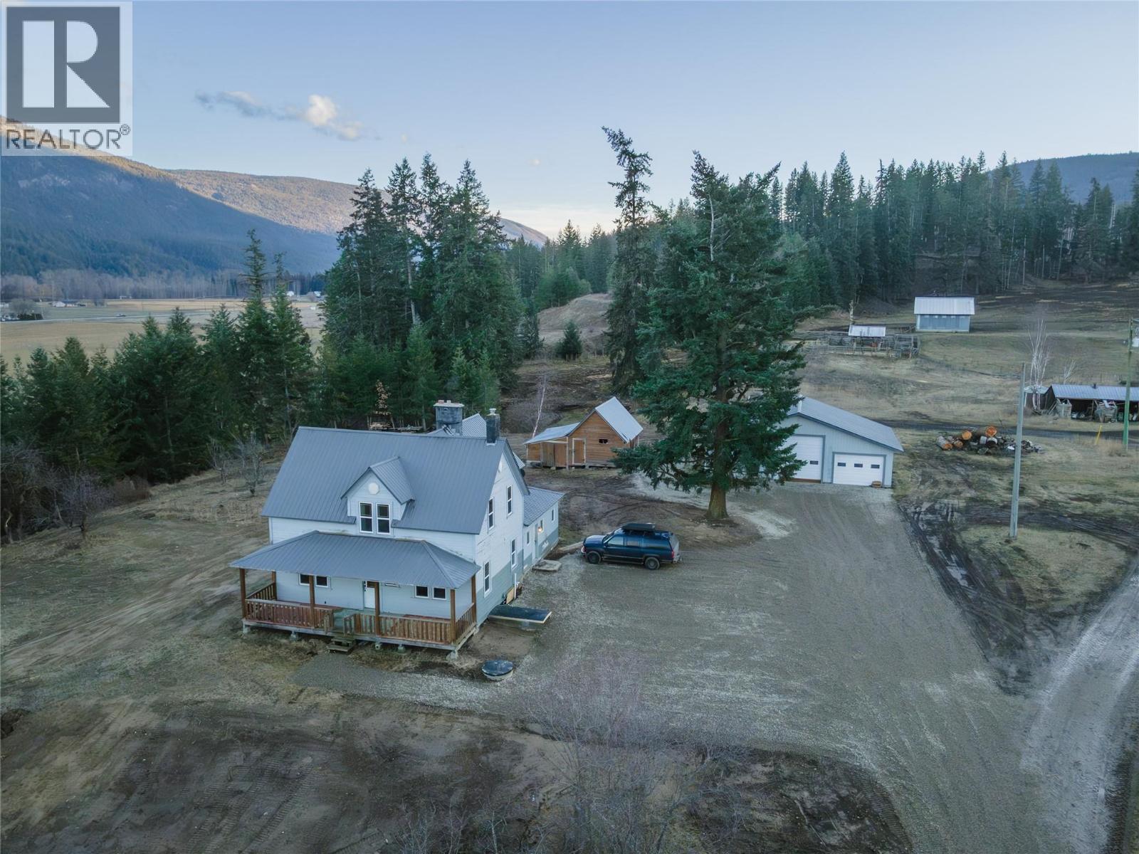 3135 Edes Road, Salmon Arm, British Columbia  V1E 3E9 - Photo 93 - 10375058
