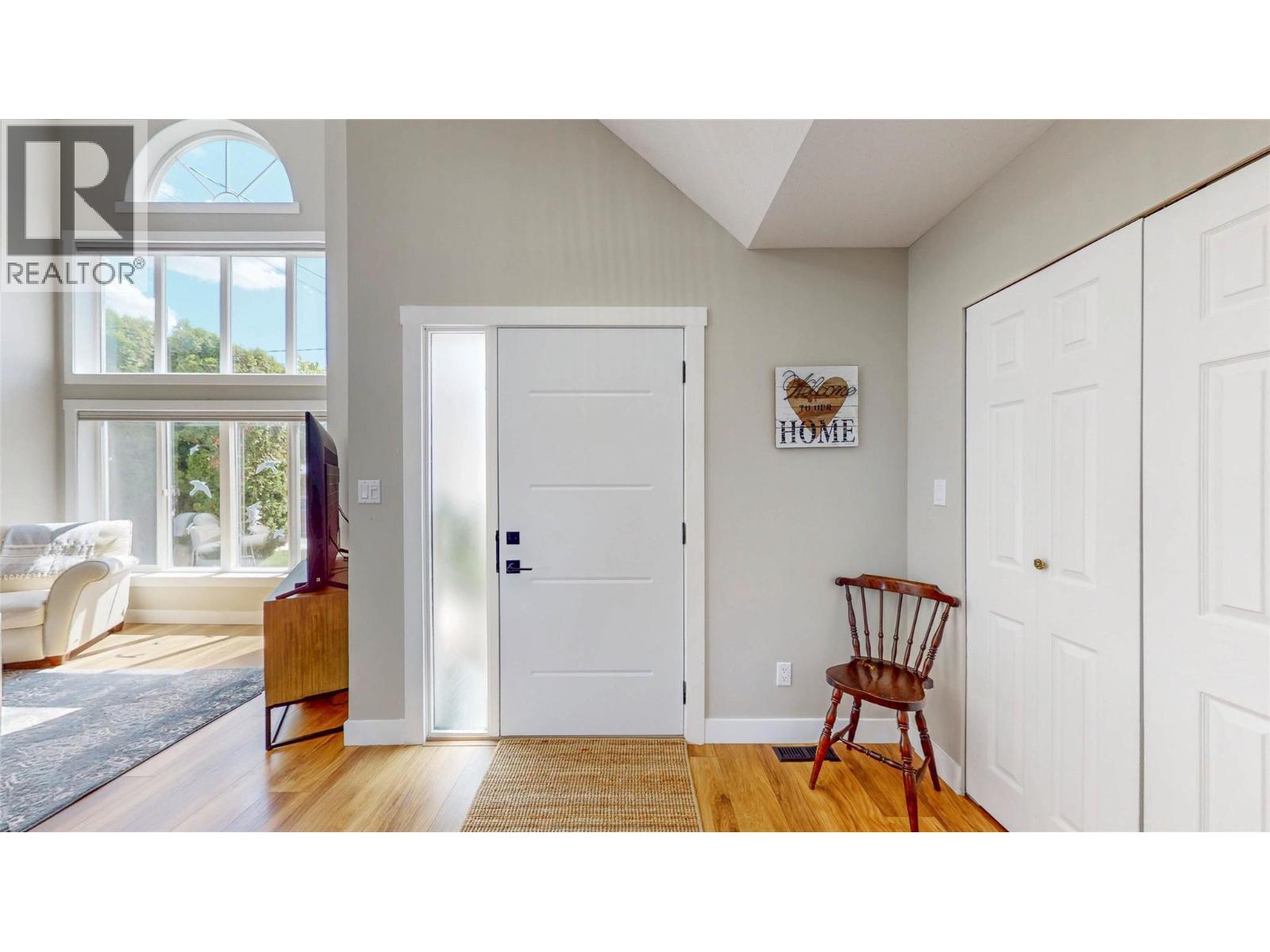 5896 Fairview Place, Oliver, British Columbia  V0H 1T1 - Photo 7 - 10374866