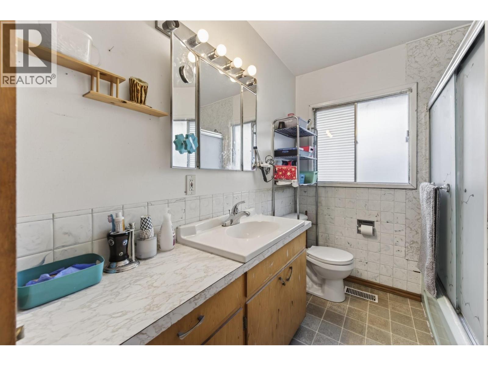2463 Coutlee Avenue, Merritt, British Columbia  V1K 1B8 - Photo 11 - 10374826