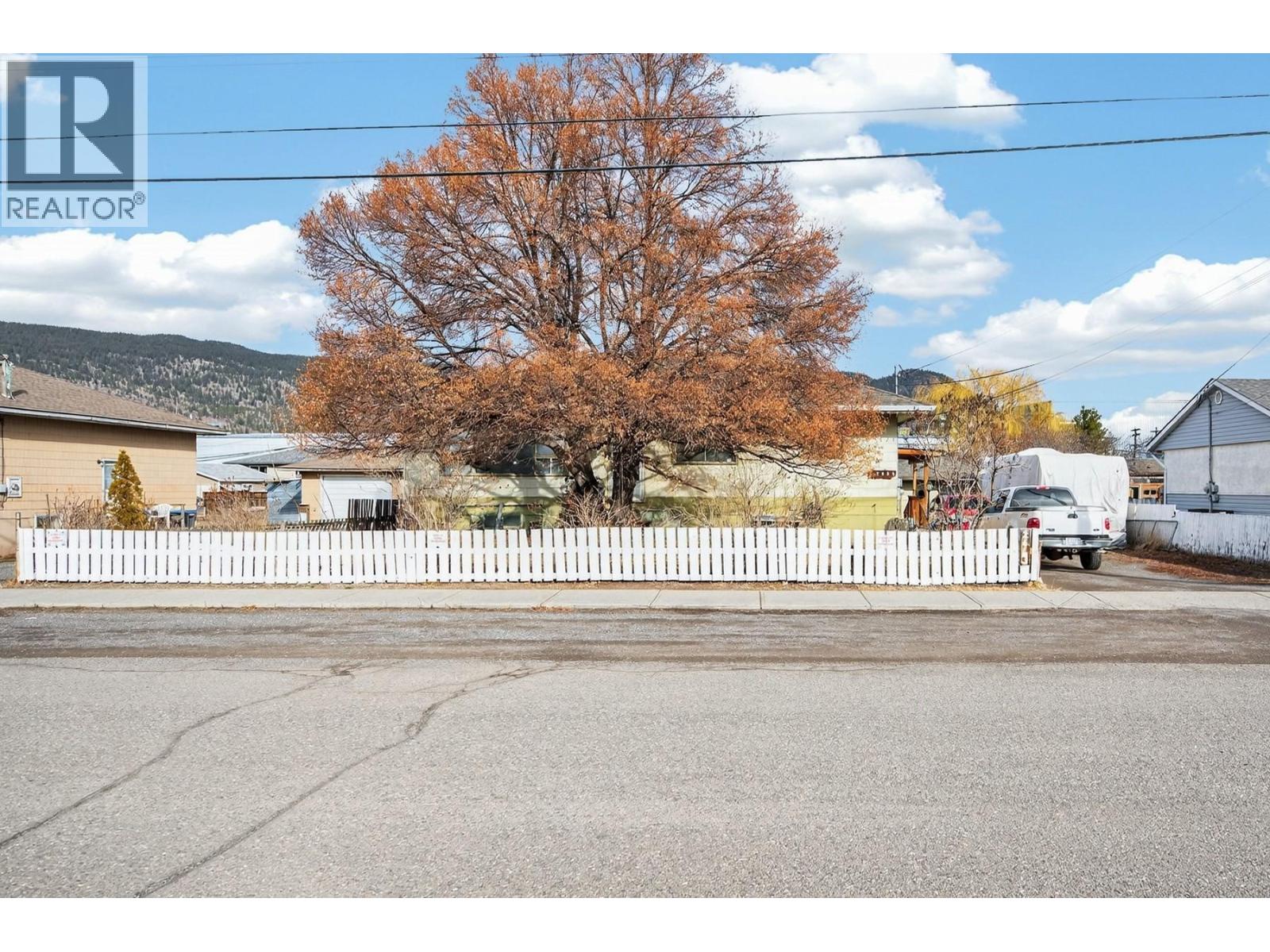 2463 Coutlee Avenue, Merritt, British Columbia  V1K 1B8 - Photo 3 - 10374826