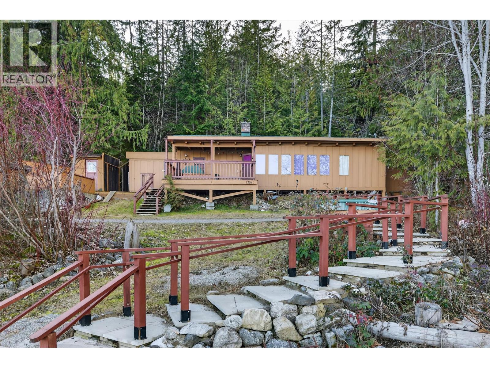 1294 Green Road, balfour, British Columbia