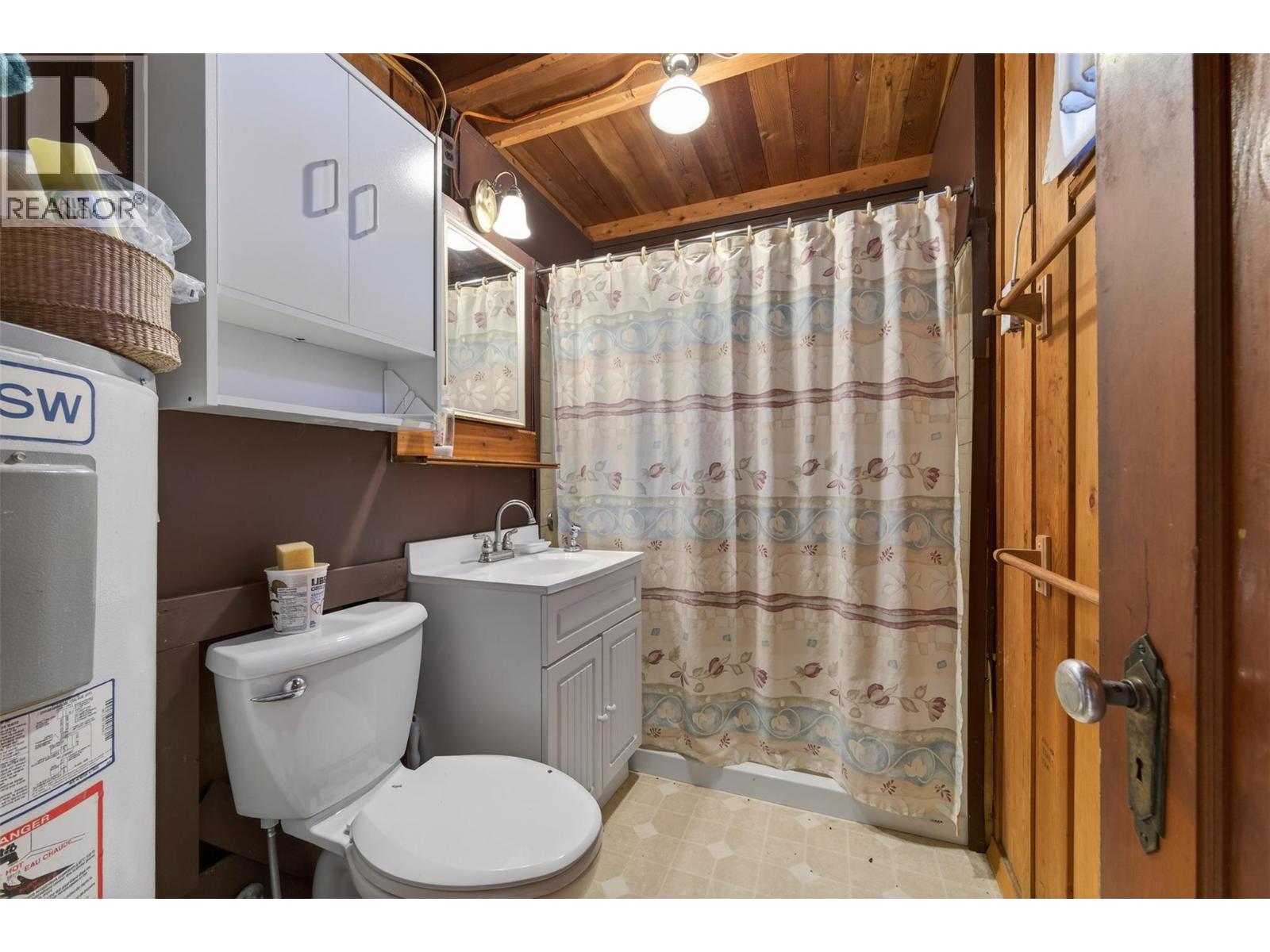 1294 Green Road, Balfour, British Columbia  V1L 6R5 - Photo 16 - 10374184