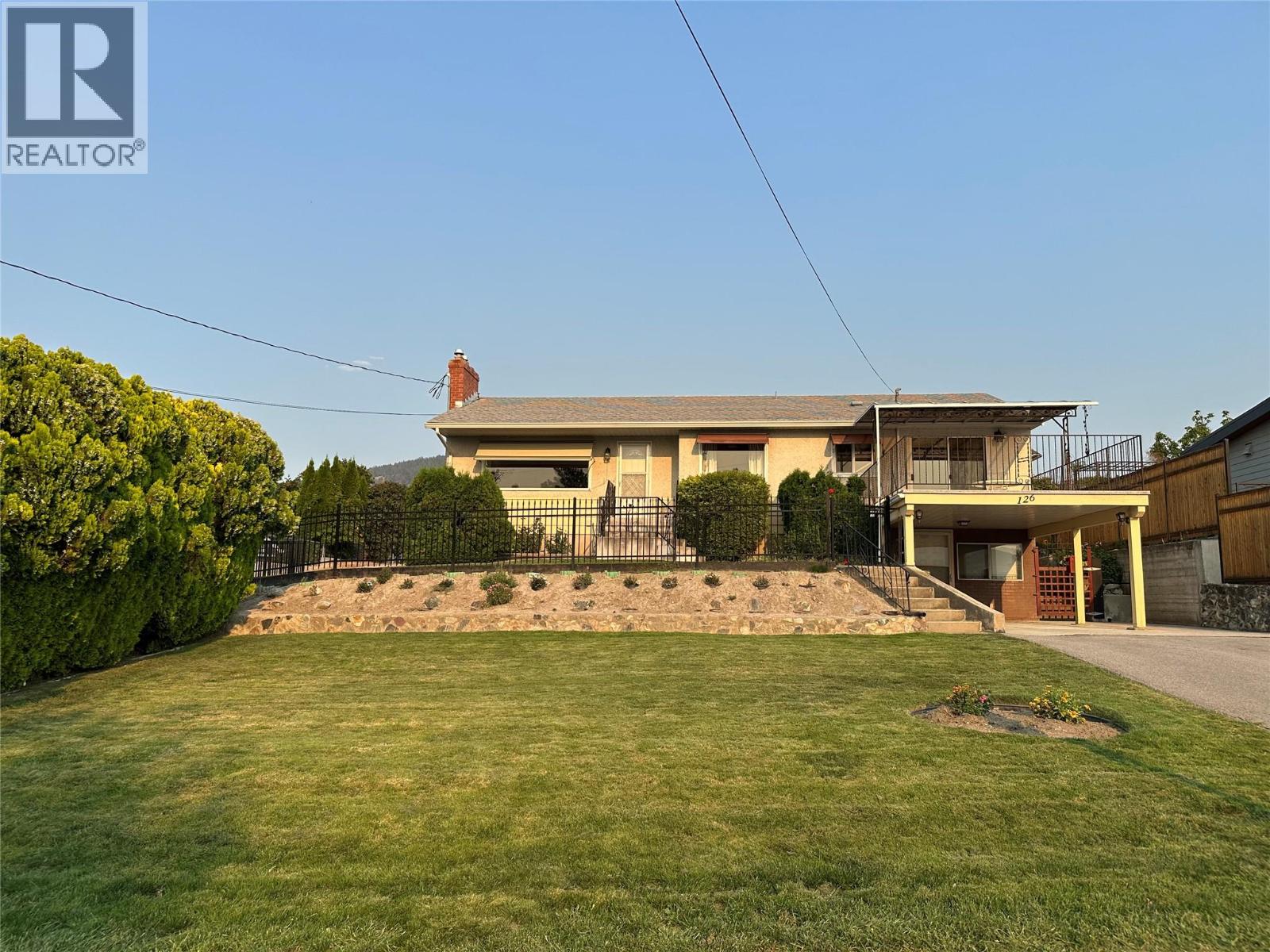 126 Grandview Street, Penticton, British Columbia  V2A 4E4 - Photo 2 - 10375085