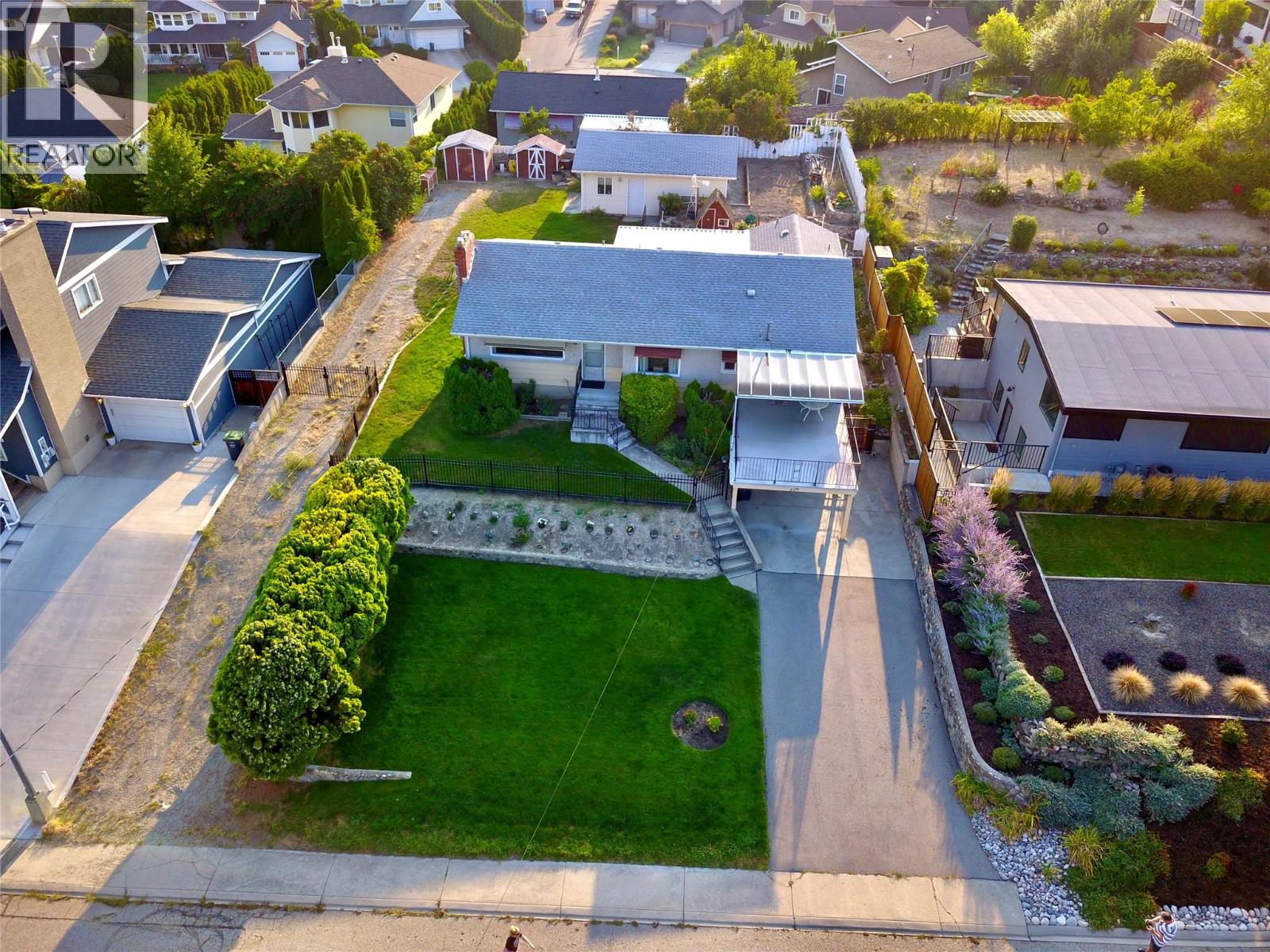 126 Grandview Street, Penticton, British Columbia  V2A 4E4 - Photo 5 - 10375085