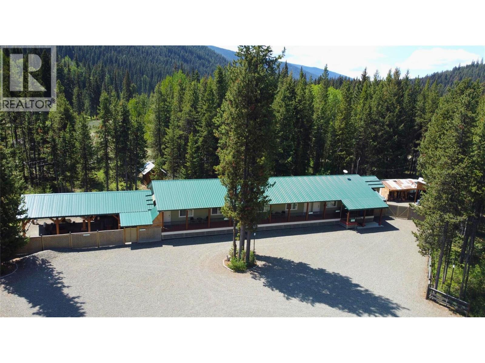 4889 Highway 3, Manning Park, British Columbia  V0X 1R0 - Photo 3 - 10375118