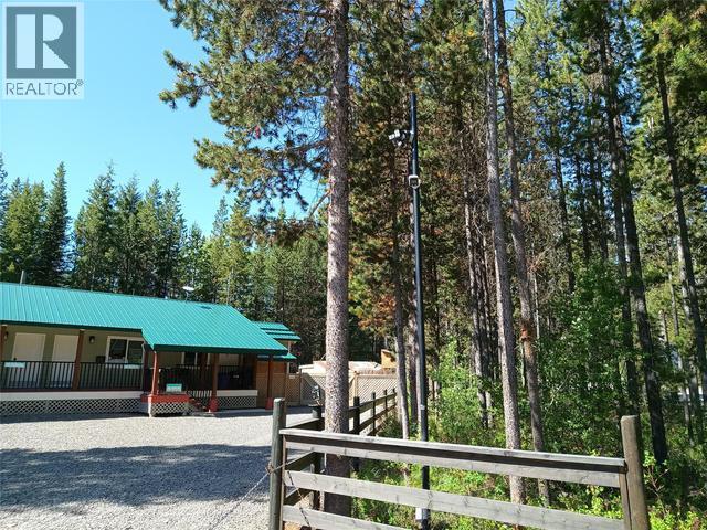 4889 Highway 3, Manning Park, British Columbia  V0X 1R0 - Photo 41 - 10375118