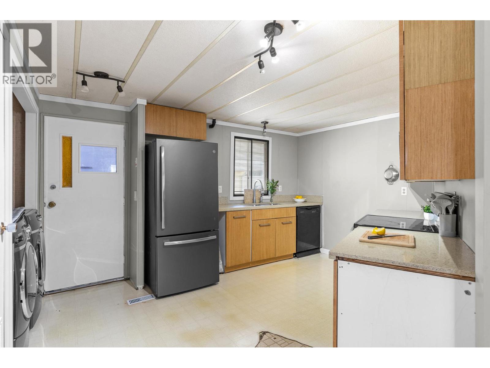 4911 Cedar Lane Unit# 11, Osoyoos, British Columbia  V0H 1V3 - Photo 8 - 10375093