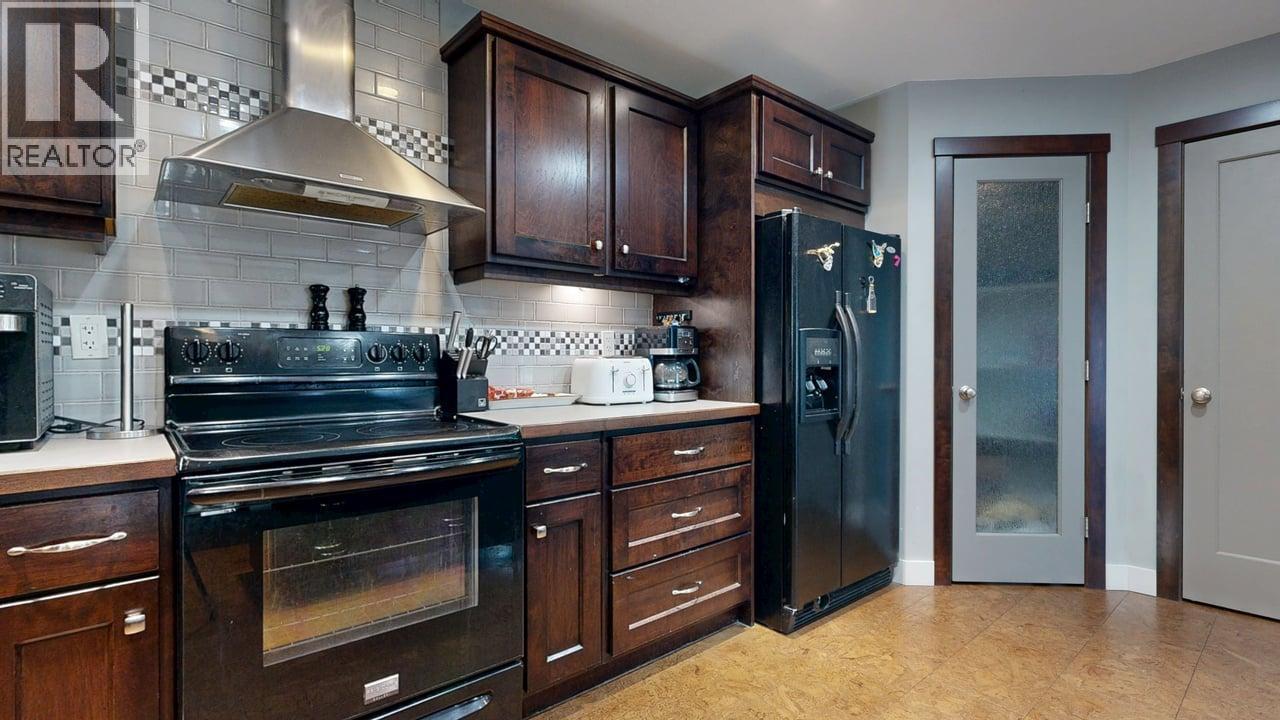 7400 Sun Peaks Drive, Vernon, British Columbia  V1B 4C7 - Photo 11 - 10372704