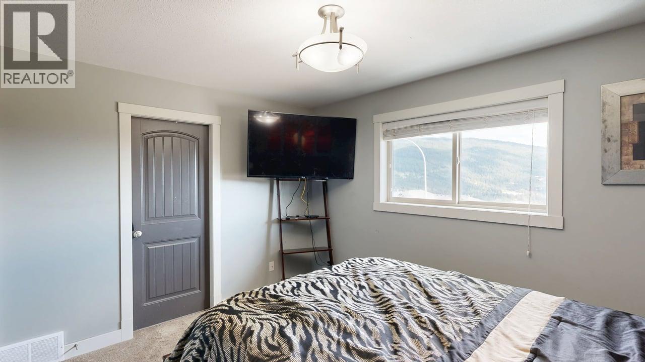 7400 Sun Peaks Drive, Vernon, British Columbia  V1B 4C7 - Photo 18 - 10372704