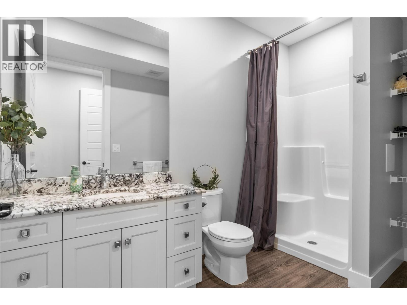 2030 Canoe Beach Drive Ne, Salmon Arm, British Columbia  V1E 2M5 - Photo 33 - 10375108