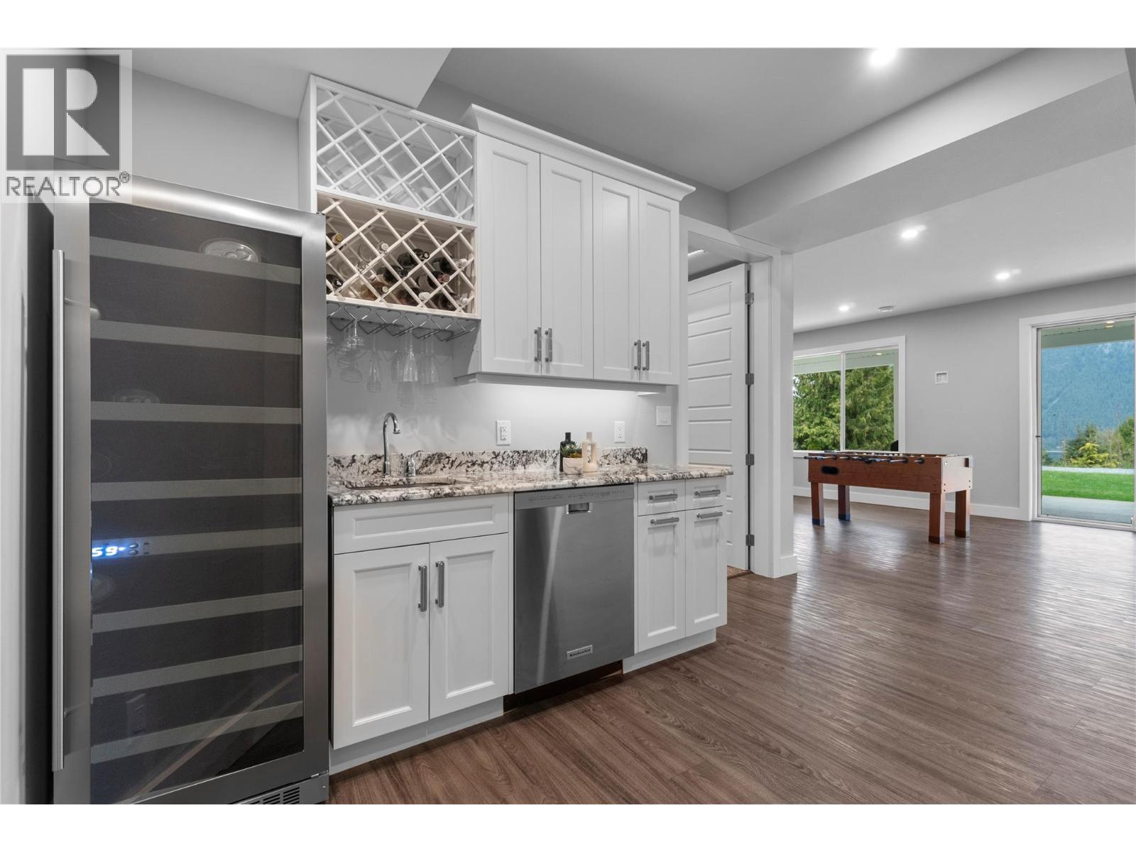 2030 Canoe Beach Drive Ne, Salmon Arm, British Columbia  V1E 2M5 - Photo 39 - 10375108