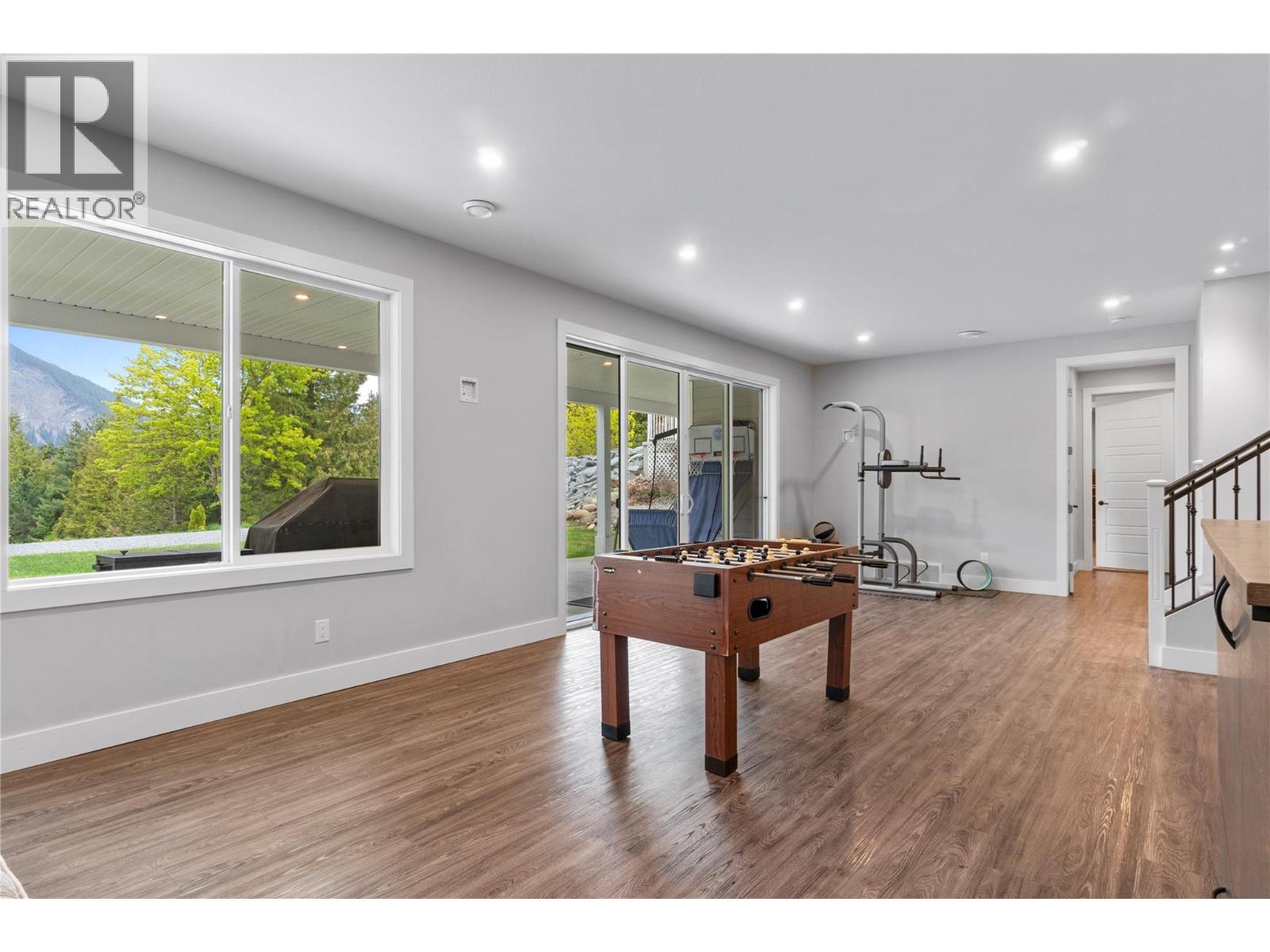 2030 Canoe Beach Drive Ne, Salmon Arm, British Columbia  V1E 2M5 - Photo 41 - 10375108