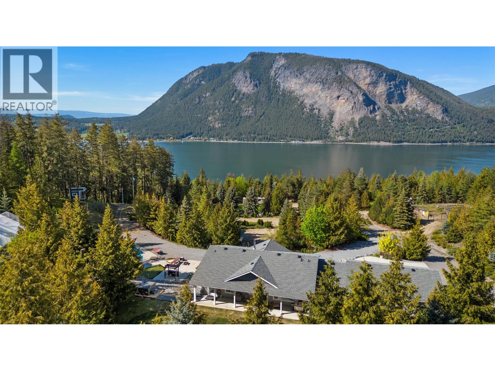 2030 Canoe Beach Drive Ne, Salmon Arm, British Columbia  V1E 2M5 - Photo 53 - 10375108
