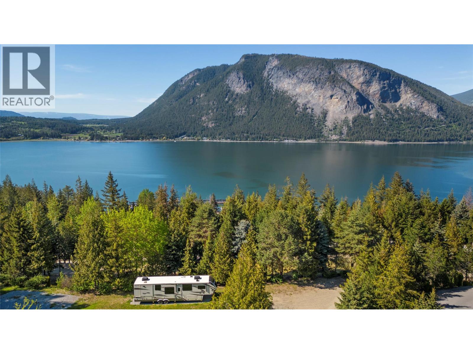 2030 Canoe Beach Drive Ne, Salmon Arm, British Columbia  V1E 2M5 - Photo 54 - 10375108