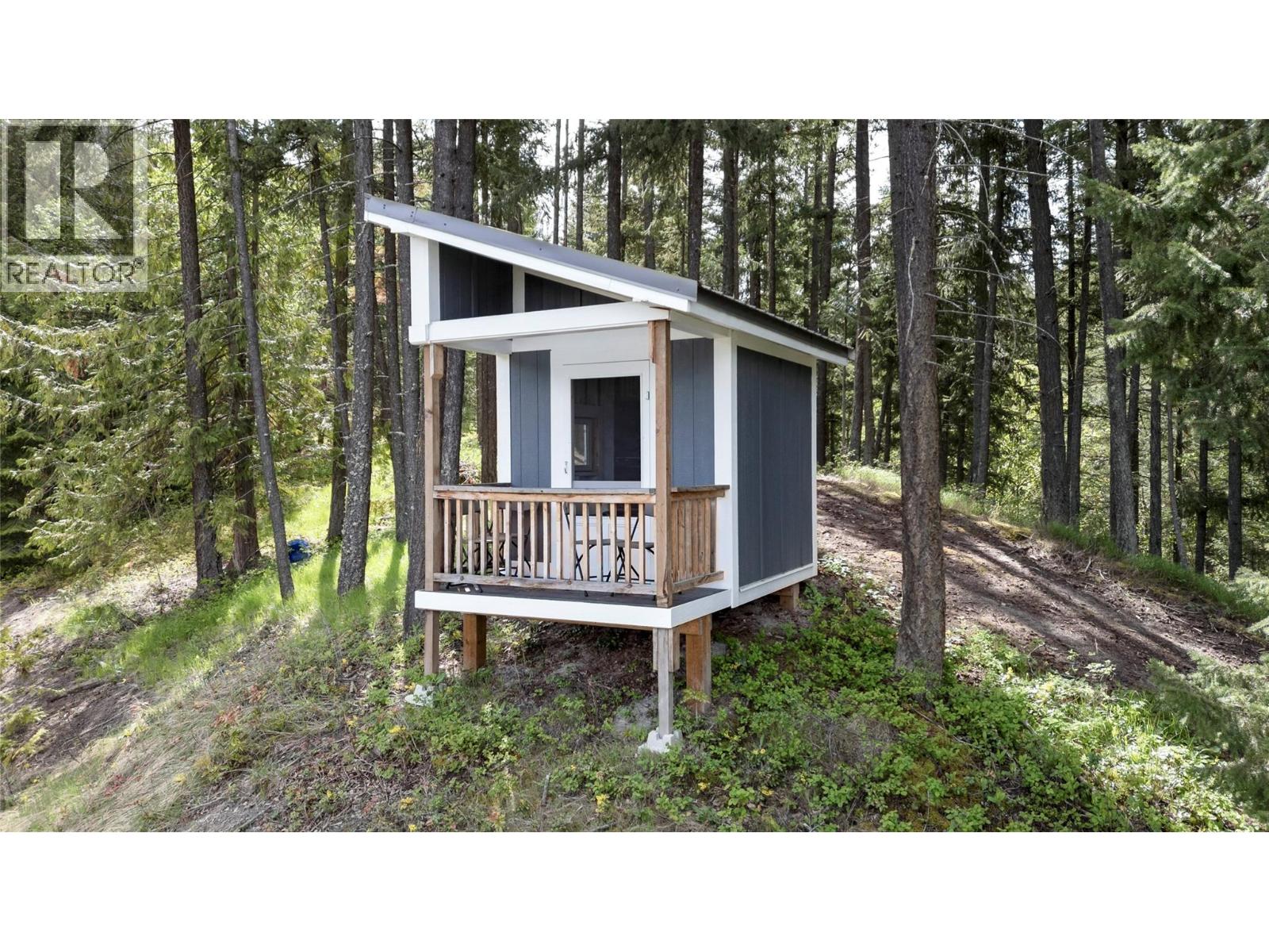 2030 Canoe Beach Drive Ne, Salmon Arm, British Columbia  V1E 2M5 - Photo 62 - 10375108