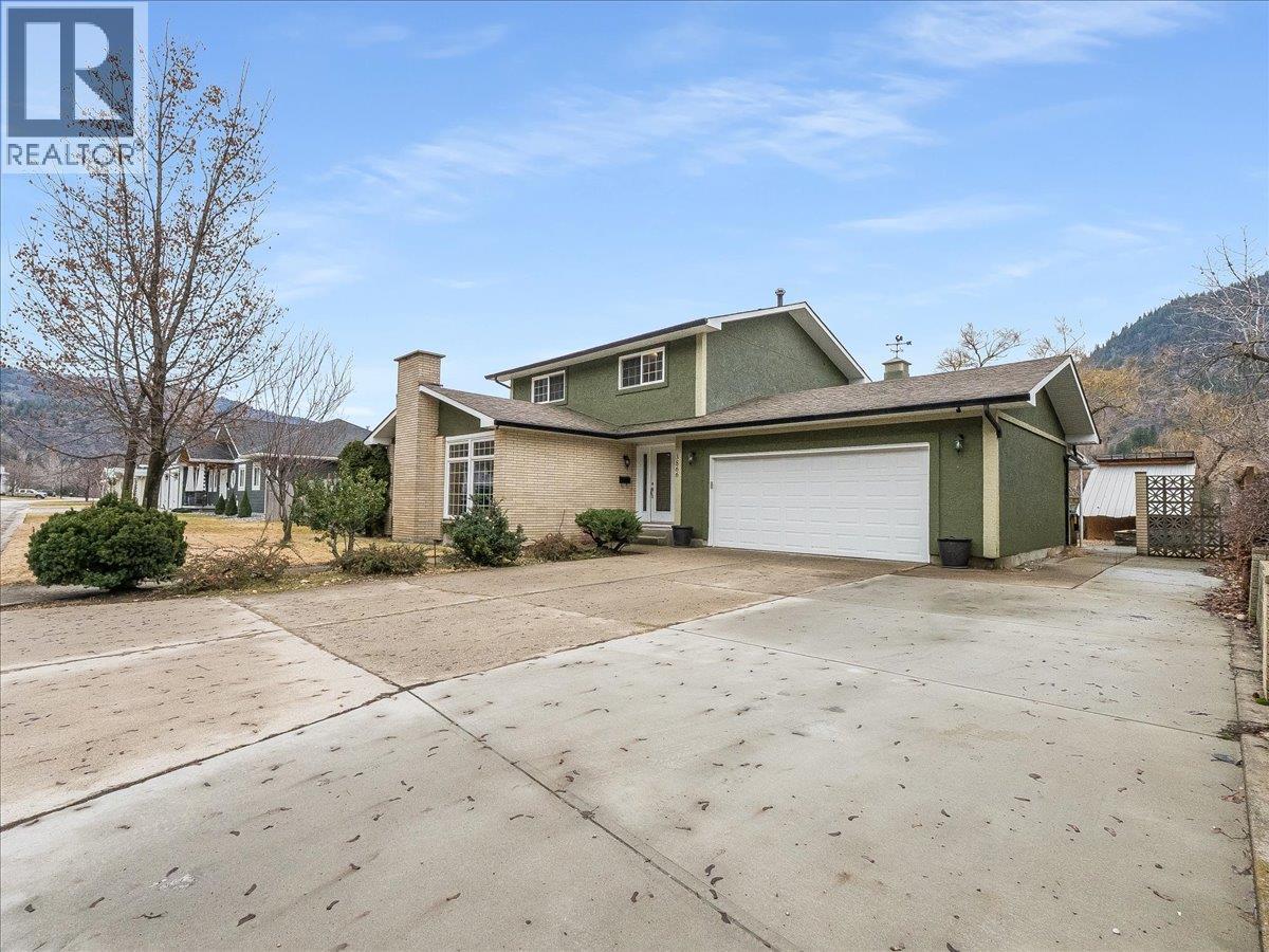 3866 CARNATION Drive, trail, British Columbia