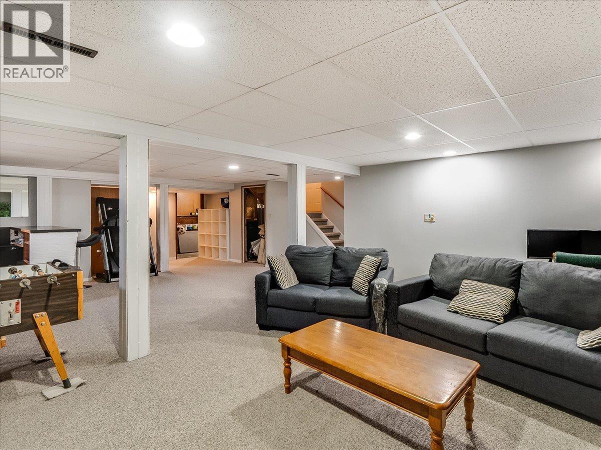 3866 Carnation Drive, Trail, British Columbia  V1R 4W9 - Photo 48 - 10375163